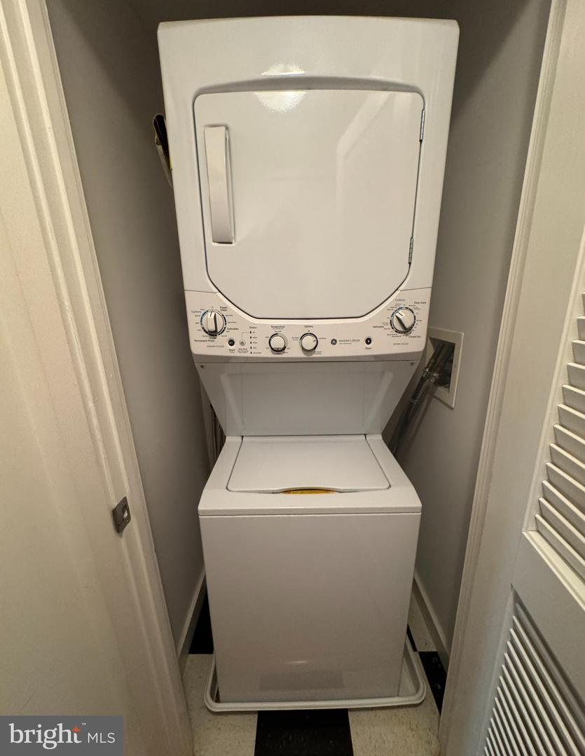 912 F ST NW #703, WASHINGTON, District Of Columbia 20004, 1 Bedroom Bedrooms, ,1 BathroomBathrooms,Residential,For sale,912 F ST NW #703,DCDC2225132 MLS # DCDC2225132 912 F ST NW #703, WASHINGTON, District Of Columbia 20004, 1 Bedroom Bedrooms, ,1 BathroomBathrooms,Residential,For sale,912 F ST NW #703,DCDC2225132 MLS # DCDC2225132