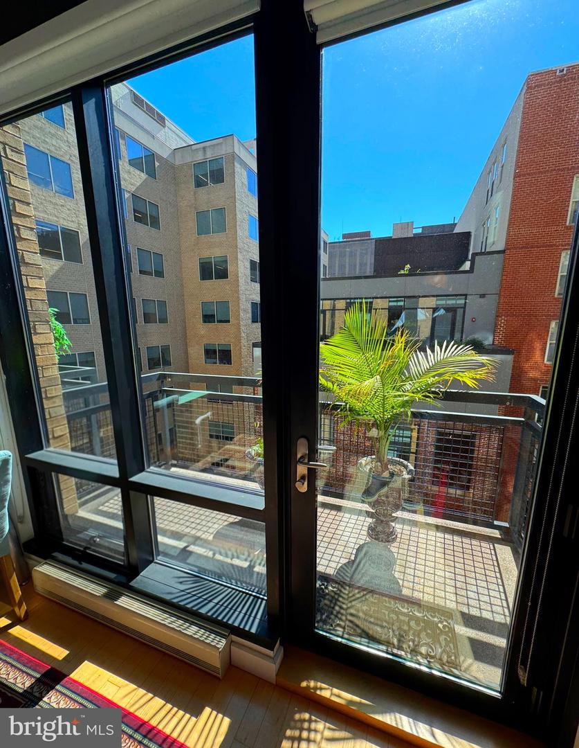 912 F ST NW #703, WASHINGTON, District Of Columbia 20004, 1 Bedroom Bedrooms, ,1 BathroomBathrooms,Residential,For sale,912 F ST NW #703,DCDC2225132 MLS # DCDC2225132 912 F ST NW #703, WASHINGTON, District Of Columbia 20004, 1 Bedroom Bedrooms, ,1 BathroomBathrooms,Residential,For sale,912 F ST NW #703,DCDC2225132 MLS # DCDC2225132