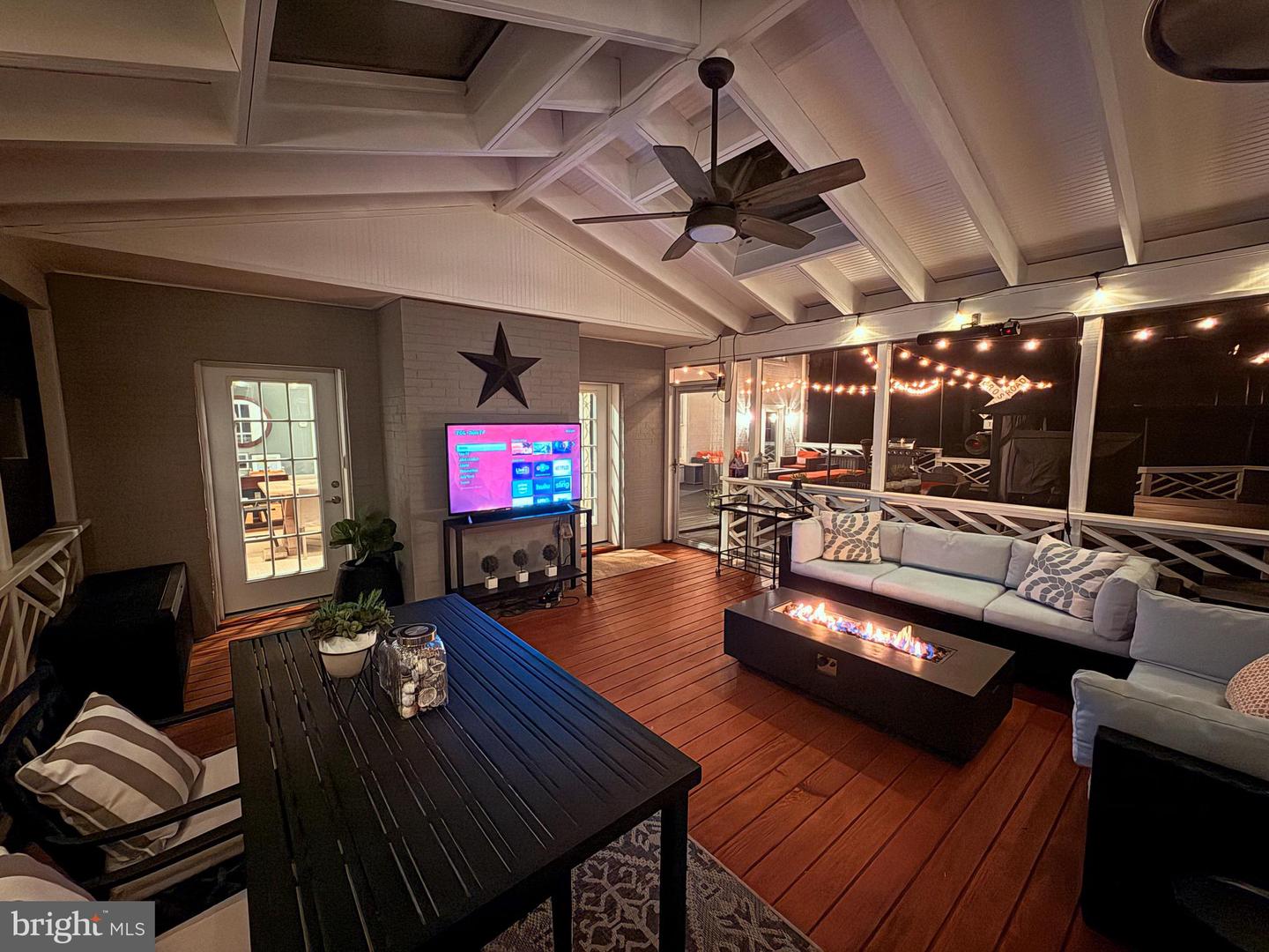 9217 JEFFERY RD, GREAT FALLS, Virginia 22066, 5 Bedrooms Bedrooms, ,4 BathroomsBathrooms,Residential,For sale,9217 JEFFERY RD,VAFX2269912 MLS # VAFX2269912 9217 JEFFERY RD, GREAT FALLS, Virginia 22066, 5 Bedrooms Bedrooms, ,4 BathroomsBathrooms,Residential,For sale,9217 JEFFERY RD,VAFX2269912 MLS # VAFX2269912