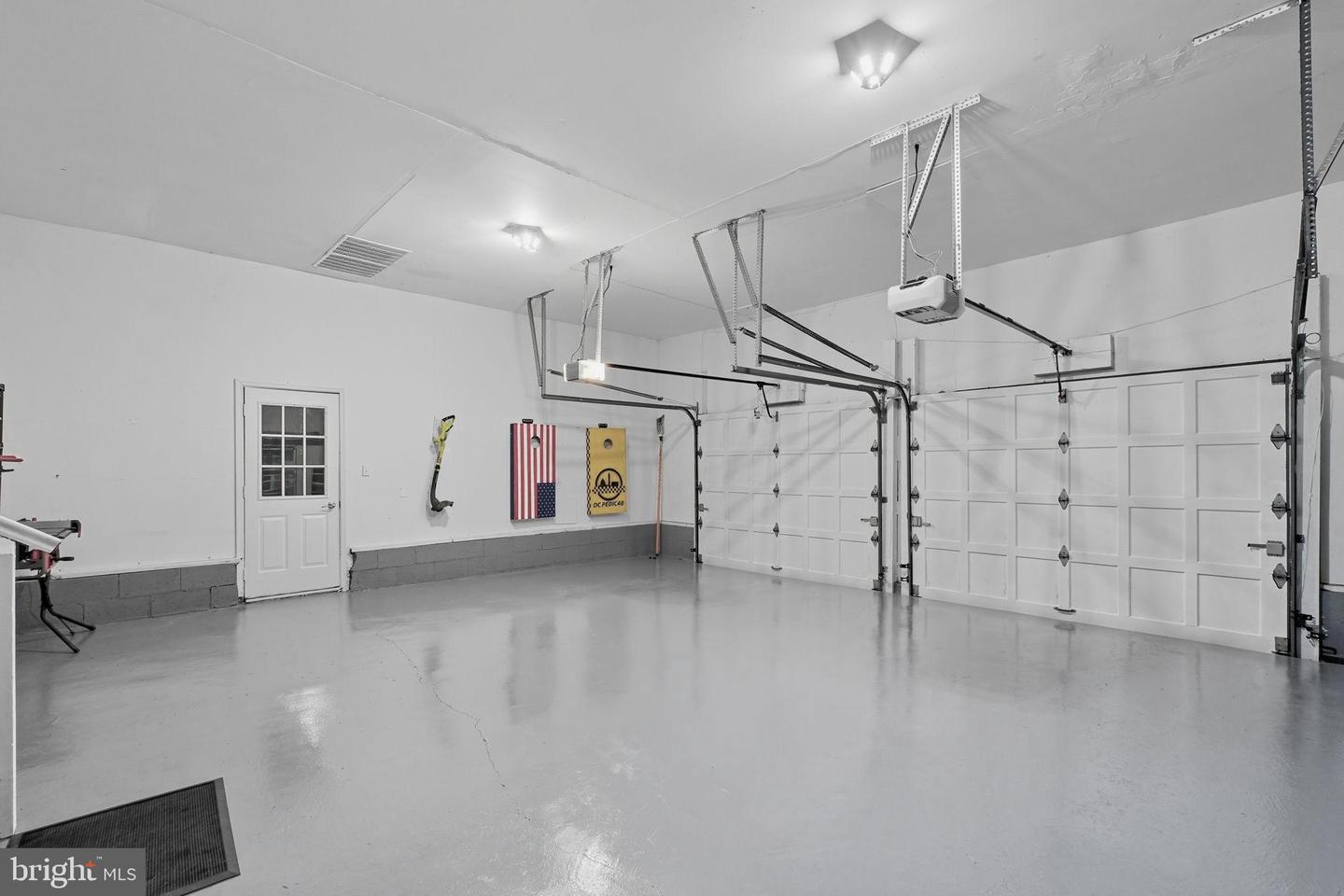 9217 JEFFERY RD, GREAT FALLS, Virginia 22066, 5 Bedrooms Bedrooms, ,4 BathroomsBathrooms,Residential,For sale,9217 JEFFERY RD,VAFX2269912 MLS # VAFX2269912 9217 JEFFERY RD, GREAT FALLS, Virginia 22066, 5 Bedrooms Bedrooms, ,4 BathroomsBathrooms,Residential,For sale,9217 JEFFERY RD,VAFX2269912 MLS # VAFX2269912