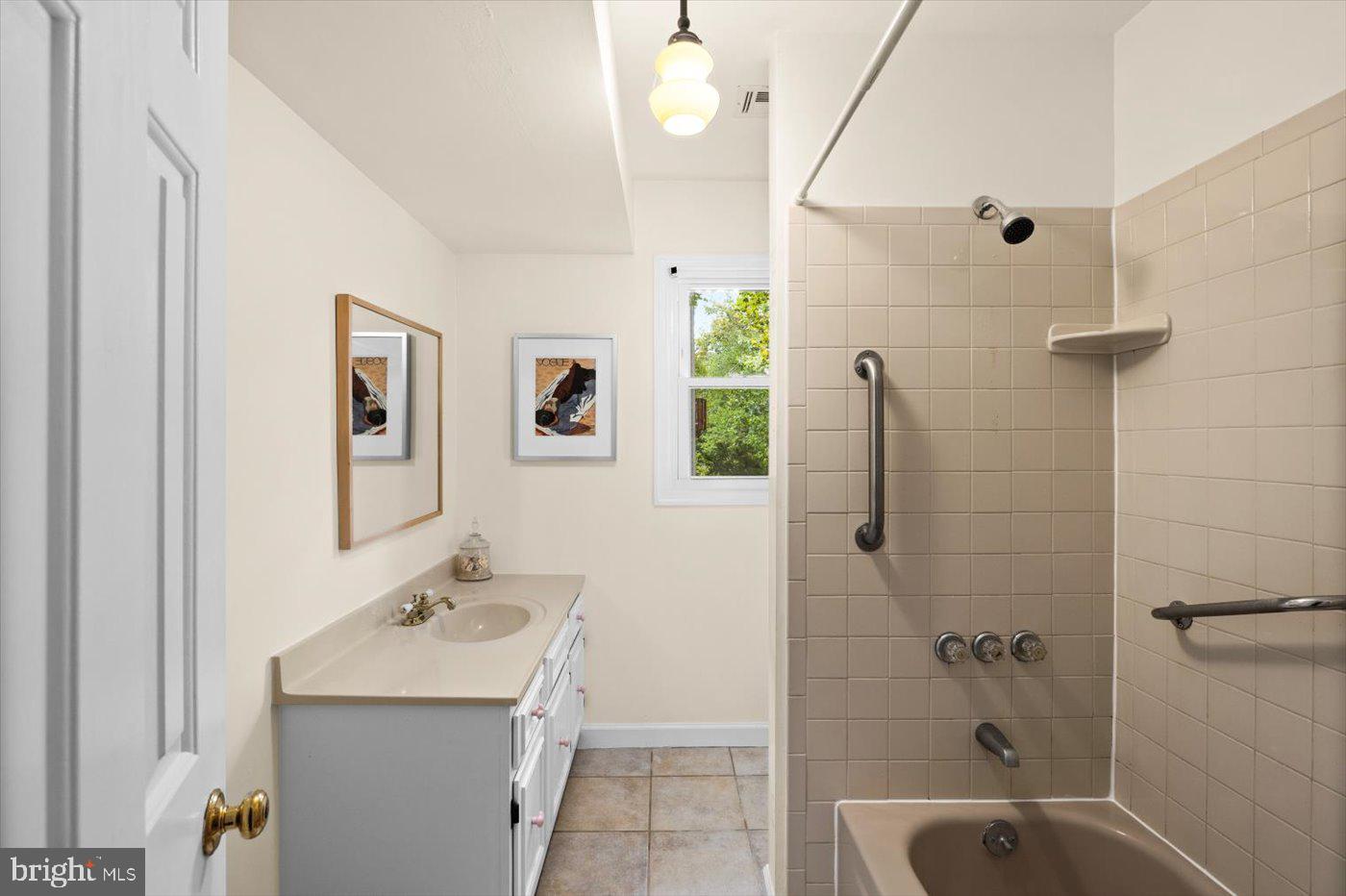 2161 AQUIA DR, STAFFORD, Virginia 22554, 4 Bedrooms Bedrooms, ,3 BathroomsBathrooms,Residential,For sale,2161 AQUIA DR,VAST2043278 MLS # VAST2043278 2161 AQUIA DR, STAFFORD, Virginia 22554, 4 Bedrooms Bedrooms, ,3 BathroomsBathrooms,Residential,For sale,2161 AQUIA DR,VAST2043278 MLS # VAST2043278