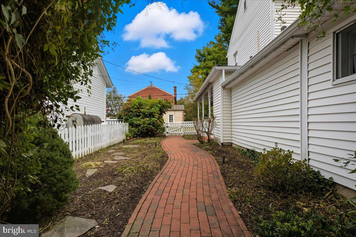 222 WIRT ST NW, LEESBURG, Virginia 20176, 3 Bedrooms Bedrooms, ,2 BathroomsBathrooms,Residential,For sale,222 WIRT ST NW,VALO2108224 MLS # VALO2108224 222 WIRT ST NW, LEESBURG, Virginia 20176, 3 Bedrooms Bedrooms, ,2 BathroomsBathrooms,Residential,For sale,222 WIRT ST NW,VALO2108224 MLS # VALO2108224