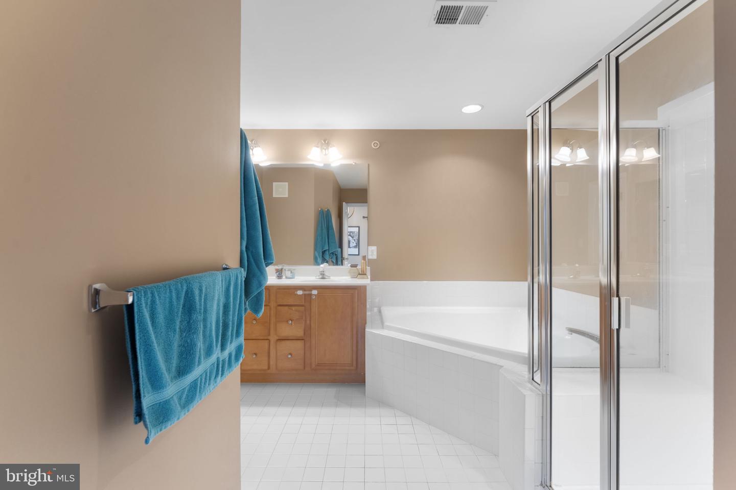 24666 BUTTONBUSH TER, ALDIE, Virginia 20105, 2 Bedrooms Bedrooms, ,2 BathroomsBathrooms,Residential,For sale,24666 BUTTONBUSH TER,VALO2108550 MLS # VALO2108550 24666 BUTTONBUSH TER, ALDIE, Virginia 20105, 2 Bedrooms Bedrooms, ,2 BathroomsBathrooms,Residential,For sale,24666 BUTTONBUSH TER,VALO2108550 MLS # VALO2108550