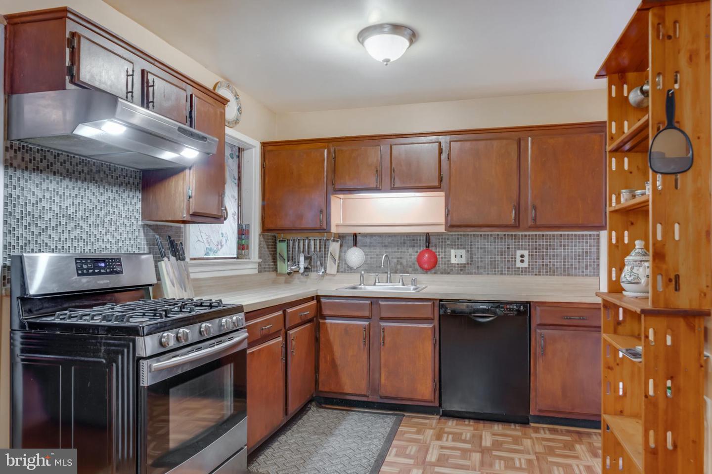 10102 ROSLYN CT, MANASSAS, Virginia 20109, 3 Bedrooms Bedrooms, 12 Rooms Rooms,2 BathroomsBathrooms,Residential,For sale,10102 ROSLYN CT,VAPW2105502 MLS # VAPW2105502 10102 ROSLYN CT, MANASSAS, Virginia 20109, 3 Bedrooms Bedrooms, 12 Rooms Rooms,2 BathroomsBathrooms,Residential,For sale,10102 ROSLYN CT,VAPW2105502 MLS # VAPW2105502