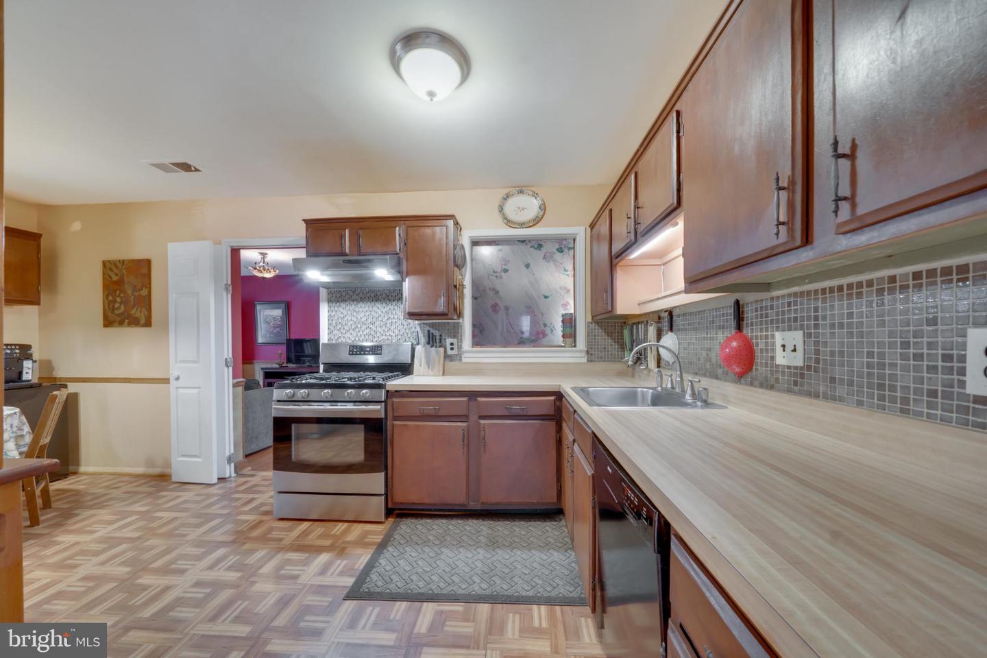 10102 ROSLYN CT, MANASSAS, Virginia 20109, 3 Bedrooms Bedrooms, 12 Rooms Rooms,2 BathroomsBathrooms,Residential,For sale,10102 ROSLYN CT,VAPW2105502 MLS # VAPW2105502 10102 ROSLYN CT, MANASSAS, Virginia 20109, 3 Bedrooms Bedrooms, 12 Rooms Rooms,2 BathroomsBathrooms,Residential,For sale,10102 ROSLYN CT,VAPW2105502 MLS # VAPW2105502