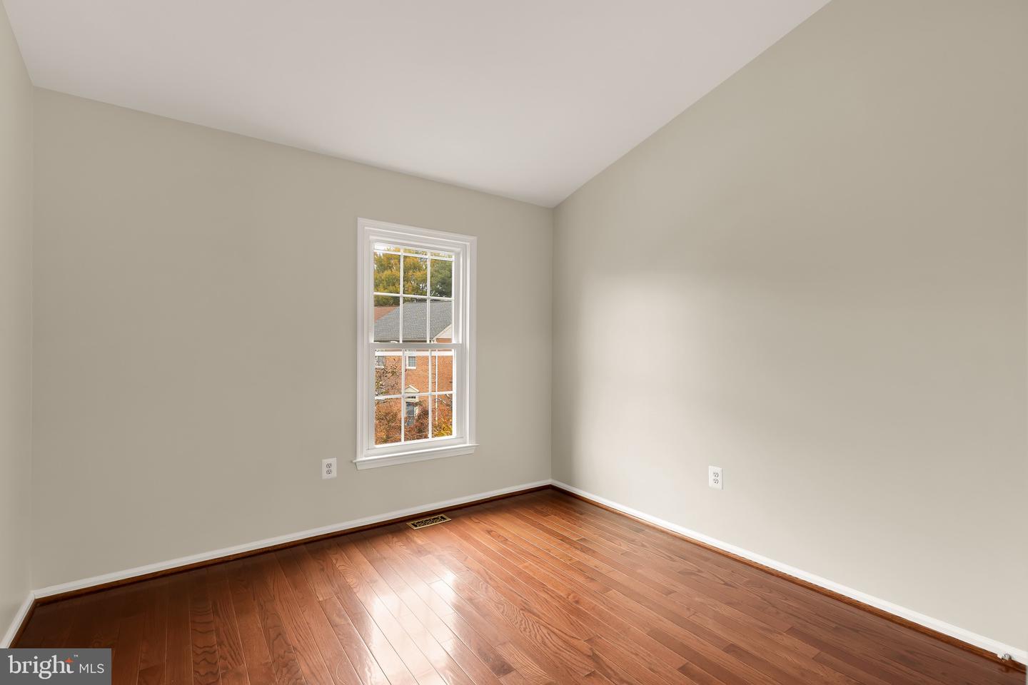 4008 NICHOLAS CT, FAIRFAX, Virginia 22033, 3 Bedrooms Bedrooms, ,2 BathroomsBathrooms,Residential,For sale,4008 NICHOLAS CT,VAFX2273888 MLS # VAFX2273888 4008 NICHOLAS CT, FAIRFAX, Virginia 22033, 3 Bedrooms Bedrooms, ,2 BathroomsBathrooms,Residential,For sale,4008 NICHOLAS CT,VAFX2273888 MLS # VAFX2273888