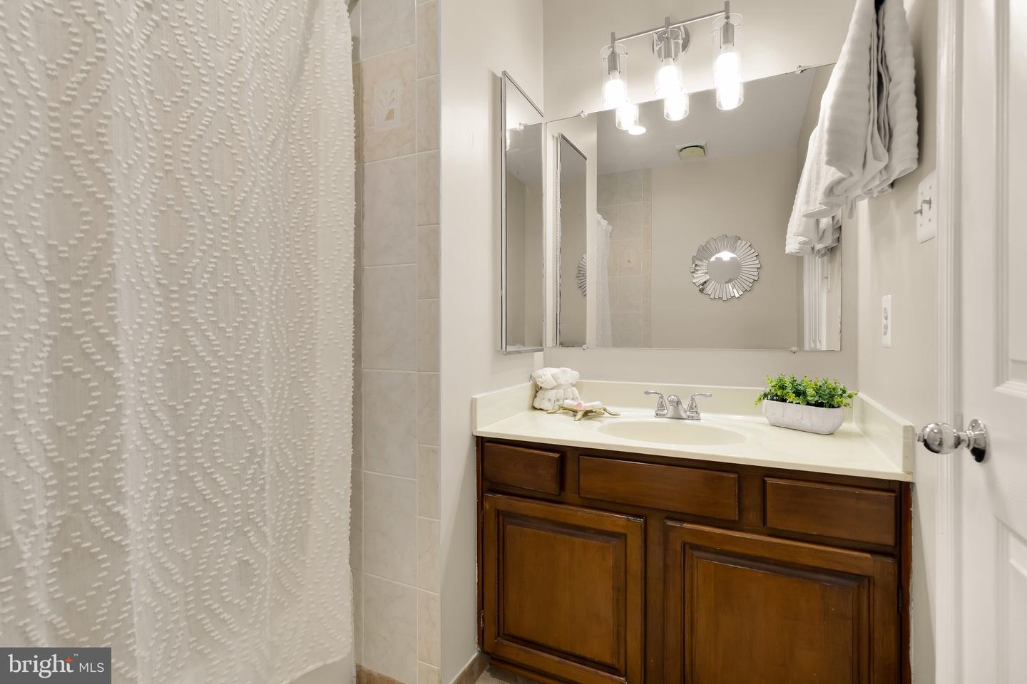 4008 NICHOLAS CT, FAIRFAX, Virginia 22033, 3 Bedrooms Bedrooms, ,2 BathroomsBathrooms,Residential,For sale,4008 NICHOLAS CT,VAFX2273888 MLS # VAFX2273888 4008 NICHOLAS CT, FAIRFAX, Virginia 22033, 3 Bedrooms Bedrooms, ,2 BathroomsBathrooms,Residential,For sale,4008 NICHOLAS CT,VAFX2273888 MLS # VAFX2273888