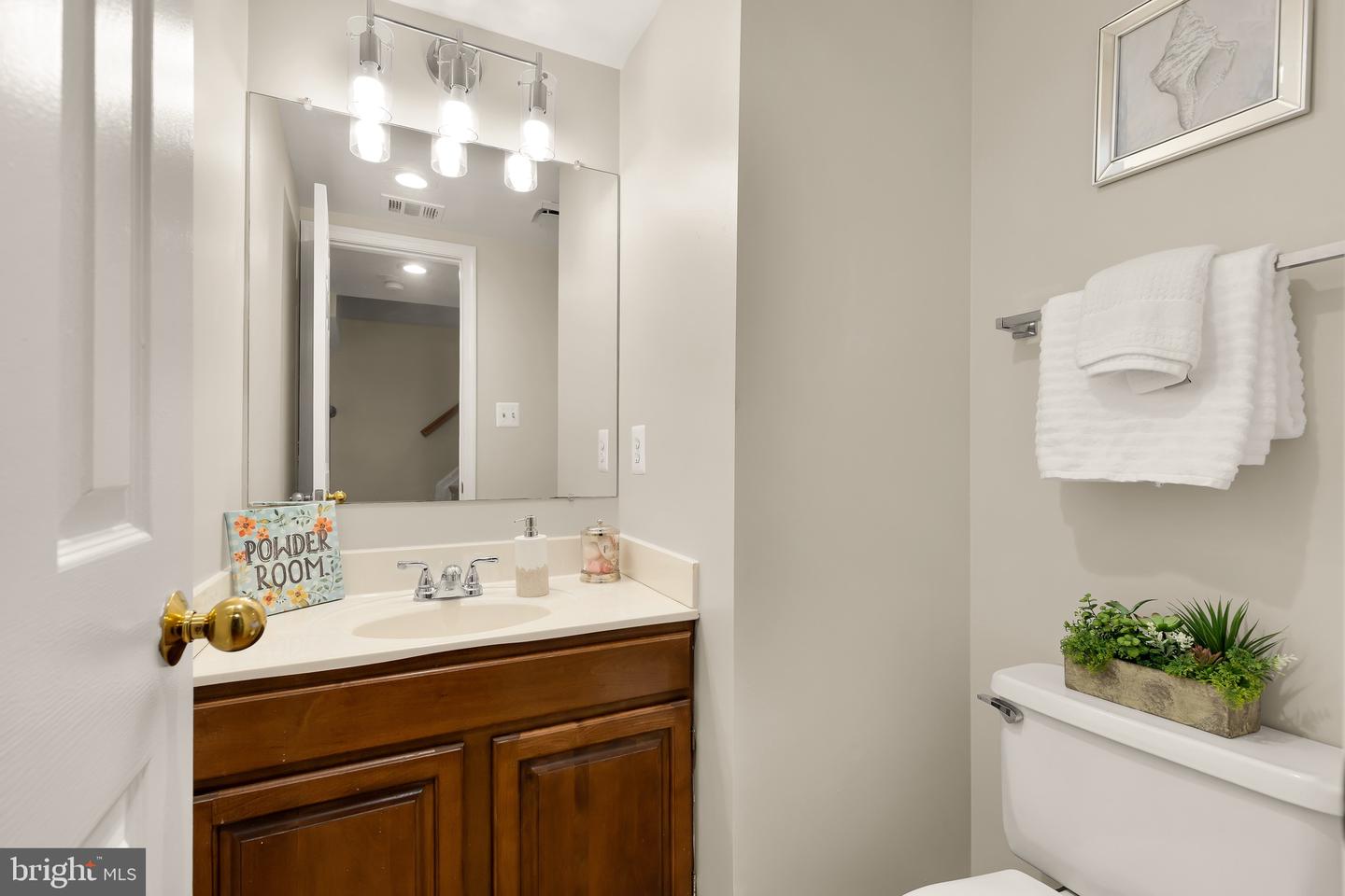 4008 NICHOLAS CT, FAIRFAX, Virginia 22033, 3 Bedrooms Bedrooms, ,2 BathroomsBathrooms,Residential,For sale,4008 NICHOLAS CT,VAFX2273888 MLS # VAFX2273888 4008 NICHOLAS CT, FAIRFAX, Virginia 22033, 3 Bedrooms Bedrooms, ,2 BathroomsBathrooms,Residential,For sale,4008 NICHOLAS CT,VAFX2273888 MLS # VAFX2273888