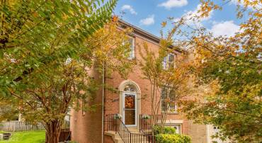 4008 NICHOLAS CT, FAIRFAX, Virginia 22033, 3 Bedrooms Bedrooms, ,2 BathroomsBathrooms,Residential,For sale,4008 NICHOLAS CT,VAFX2273888 MLS # VAFX2273888