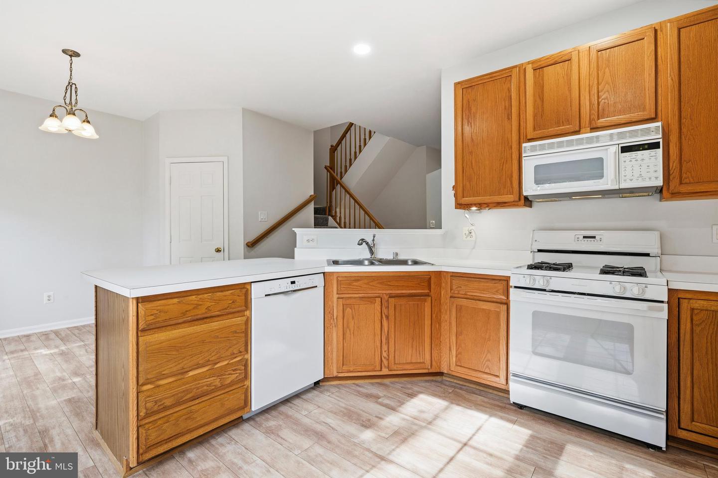 12098 ANTLER CT, FAIRFAX, Virginia 22030, 3 Bedrooms Bedrooms, ,2 BathroomsBathrooms,Residential,For sale,12098 ANTLER CT,VAFX2274040 MLS # VAFX2274040 12098 ANTLER CT, FAIRFAX, Virginia 22030, 3 Bedrooms Bedrooms, ,2 BathroomsBathrooms,Residential,For sale,12098 ANTLER CT,VAFX2274040 MLS # VAFX2274040