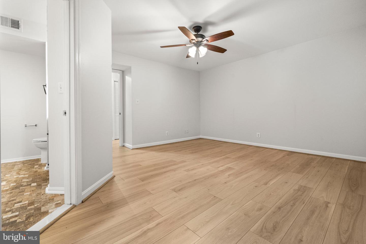 6017-B CURTIER DR #B, ALEXANDRIA, Virginia 22310, 2 Bedrooms Bedrooms, ,2 BathroomsBathrooms,Residential,For sale,6017-B CURTIER DR #B,VAFX2274046 MLS # VAFX2274046 6017-B CURTIER DR #B, ALEXANDRIA, Virginia 22310, 2 Bedrooms Bedrooms, ,2 BathroomsBathrooms,Residential,For sale,6017-B CURTIER DR #B,VAFX2274046 MLS # VAFX2274046