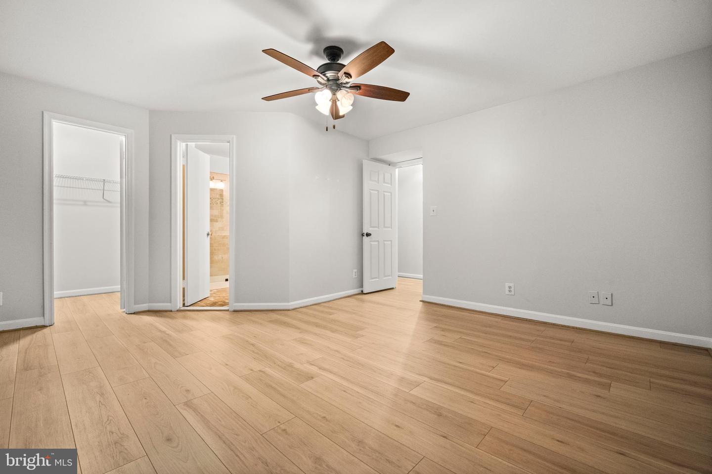 6017-B CURTIER DR #B, ALEXANDRIA, Virginia 22310, 2 Bedrooms Bedrooms, ,2 BathroomsBathrooms,Residential,For sale,6017-B CURTIER DR #B,VAFX2274046 MLS # VAFX2274046 6017-B CURTIER DR #B, ALEXANDRIA, Virginia 22310, 2 Bedrooms Bedrooms, ,2 BathroomsBathrooms,Residential,For sale,6017-B CURTIER DR #B,VAFX2274046 MLS # VAFX2274046