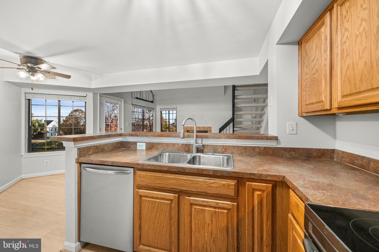 6017-B CURTIER DR #B, ALEXANDRIA, Virginia 22310, 2 Bedrooms Bedrooms, ,2 BathroomsBathrooms,Residential,For sale,6017-B CURTIER DR #B,VAFX2274046 MLS # VAFX2274046 6017-B CURTIER DR #B, ALEXANDRIA, Virginia 22310, 2 Bedrooms Bedrooms, ,2 BathroomsBathrooms,Residential,For sale,6017-B CURTIER DR #B,VAFX2274046 MLS # VAFX2274046