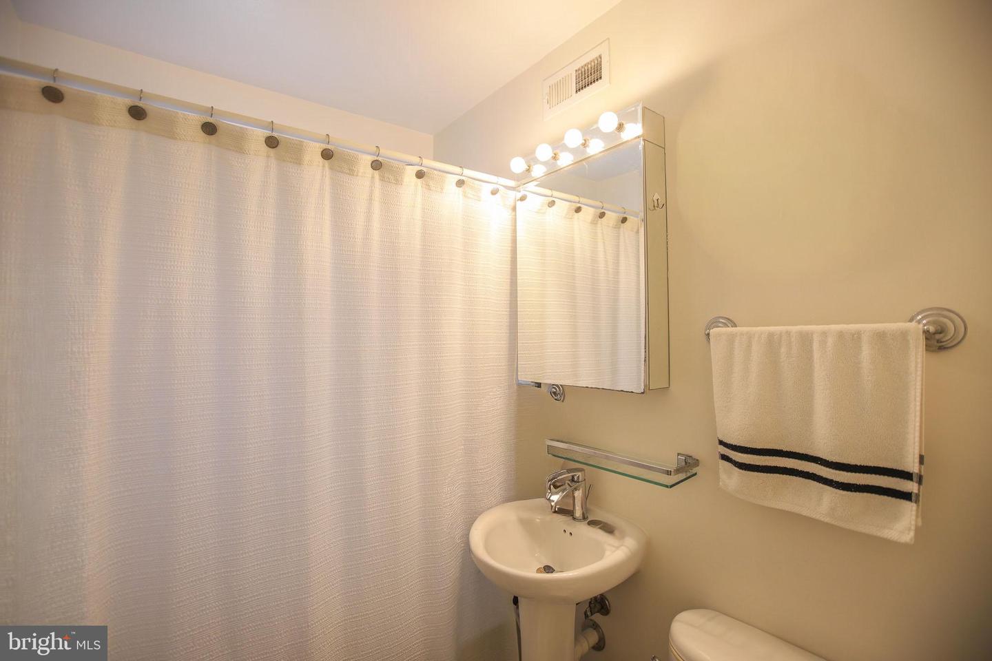 717 BRANDYWINE ST SE #303, WASHINGTON, District Of Columbia 20032, 2 Bedrooms Bedrooms, ,1 BathroomBathrooms,Residential,For sale,717 BRANDYWINE ST SE #303,DCDC2227022 MLS # DCDC2227022 717 BRANDYWINE ST SE #303, WASHINGTON, District Of Columbia 20032, 2 Bedrooms Bedrooms, ,1 BathroomBathrooms,Residential,For sale,717 BRANDYWINE ST SE #303,DCDC2227022 MLS # DCDC2227022