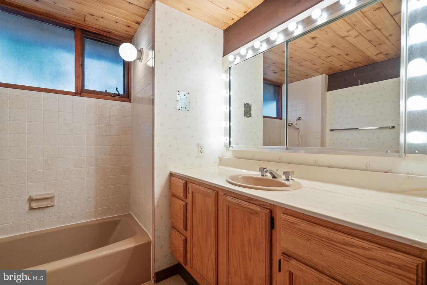 7099 GLEN CURTISS LN, WARRENTON, Virginia 20187, 4 Bedrooms Bedrooms, ,3 BathroomsBathrooms,Residential,For sale,7099 GLEN CURTISS LN,VAFQ2019378 MLS # VAFQ2019378 7099 GLEN CURTISS LN, WARRENTON, Virginia 20187, 4 Bedrooms Bedrooms, ,3 BathroomsBathrooms,Residential,For sale,7099 GLEN CURTISS LN,VAFQ2019378 MLS # VAFQ2019378