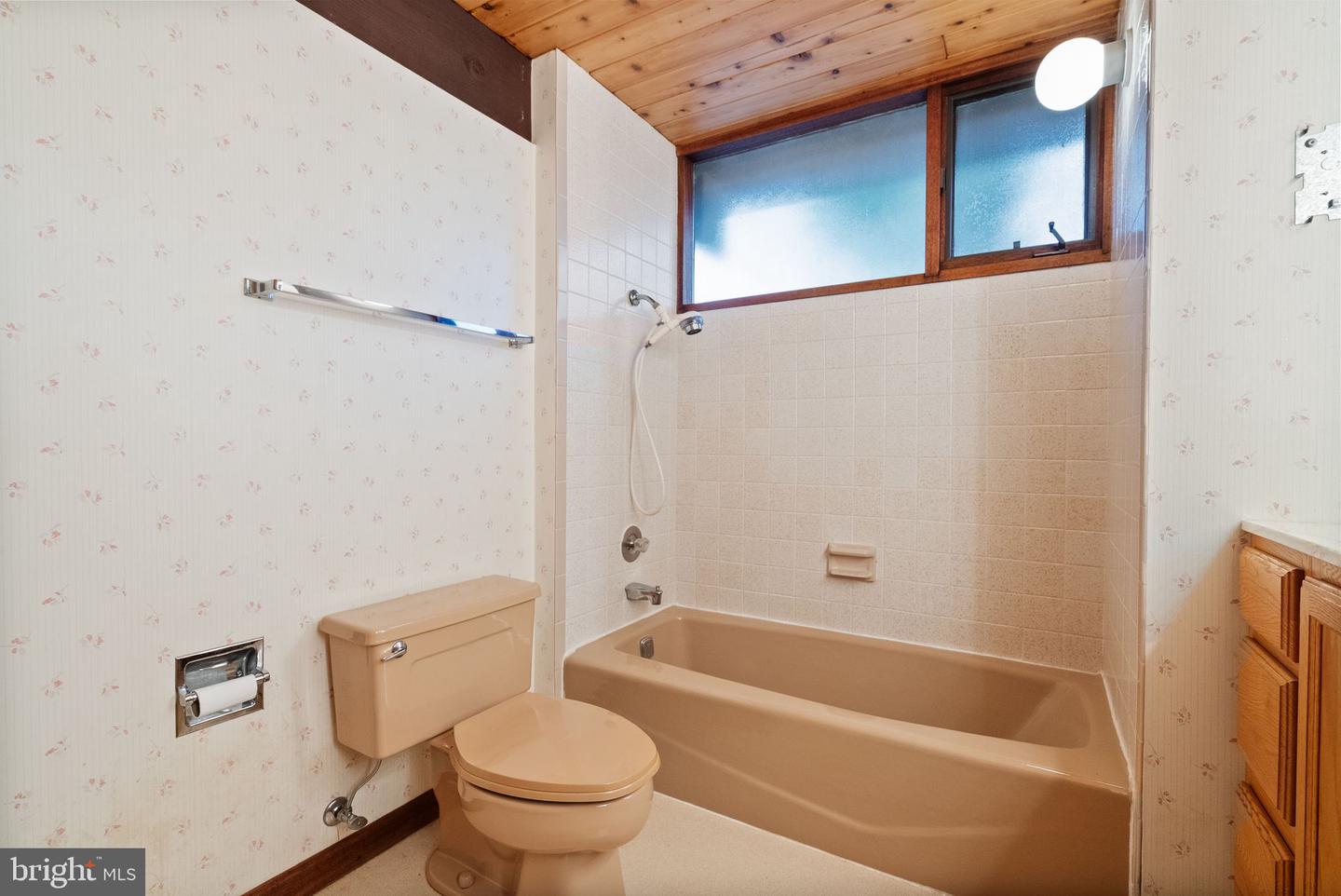 7099 GLEN CURTISS LN, WARRENTON, Virginia 20187, 4 Bedrooms Bedrooms, ,3 BathroomsBathrooms,Residential,For sale,7099 GLEN CURTISS LN,VAFQ2019378 MLS # VAFQ2019378 7099 GLEN CURTISS LN, WARRENTON, Virginia 20187, 4 Bedrooms Bedrooms, ,3 BathroomsBathrooms,Residential,For sale,7099 GLEN CURTISS LN,VAFQ2019378 MLS # VAFQ2019378