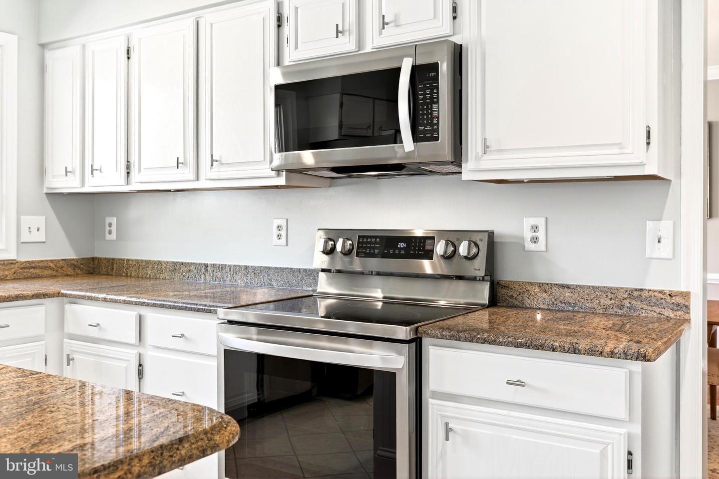 8605 EAGLE GLEN TER, FAIRFAX STATION, Virginia 22039, 4 Bedrooms Bedrooms, ,3 BathroomsBathrooms,Residential,For sale,8605 EAGLE GLEN TER,VAFX2274730 MLS # VAFX2274730 8605 EAGLE GLEN TER, FAIRFAX STATION, Virginia 22039, 4 Bedrooms Bedrooms, ,3 BathroomsBathrooms,Residential,For sale,8605 EAGLE GLEN TER,VAFX2274730 MLS # VAFX2274730