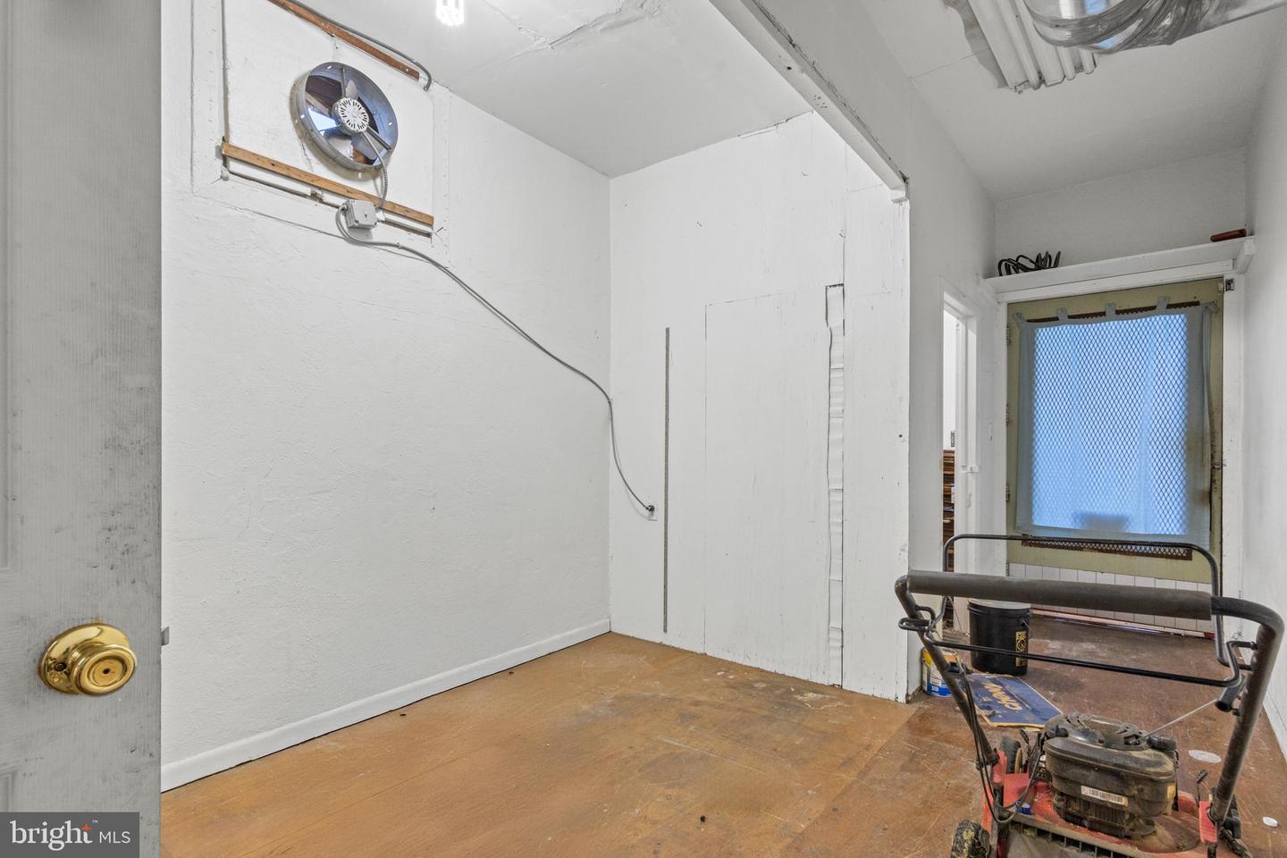 202-204 E MAIN ST #204, FRONT ROYAL, Virginia 22630, ,Land,For sale,202-204 E MAIN ST #204,VAWR2012682 MLS # VAWR2012682