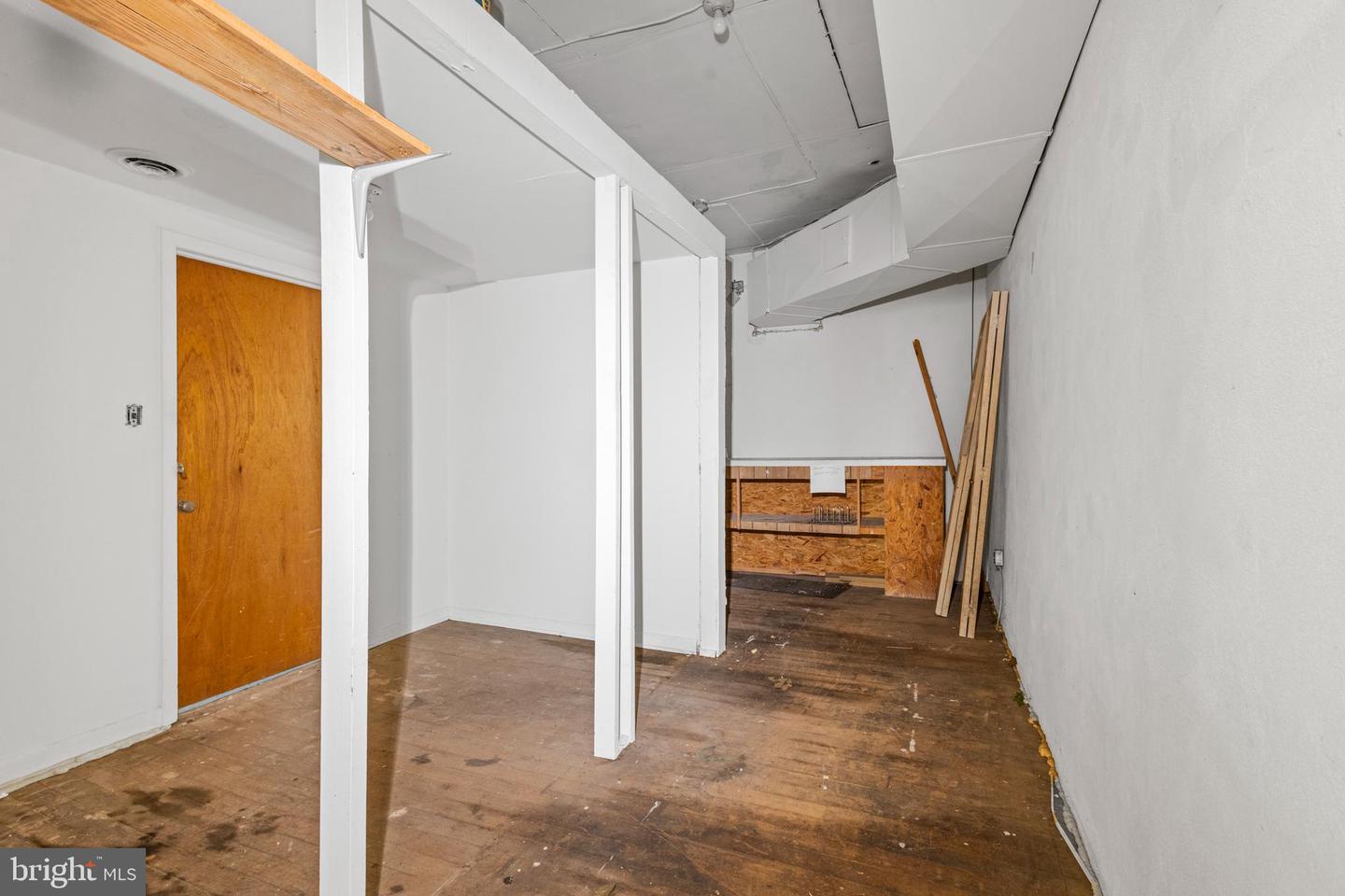 202-204 E MAIN ST #204, FRONT ROYAL, Virginia 22630, ,Land,For sale,202-204 E MAIN ST #204,VAWR2012682 MLS # VAWR2012682