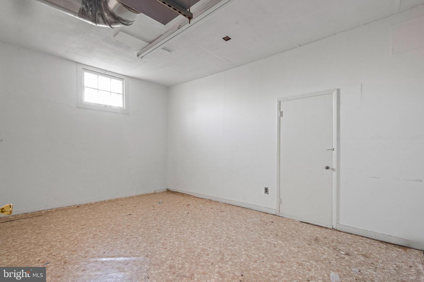 202-204 E MAIN ST #204, FRONT ROYAL, Virginia 22630, ,Land,For sale,202-204 E MAIN ST #204,VAWR2012682 MLS # VAWR2012682