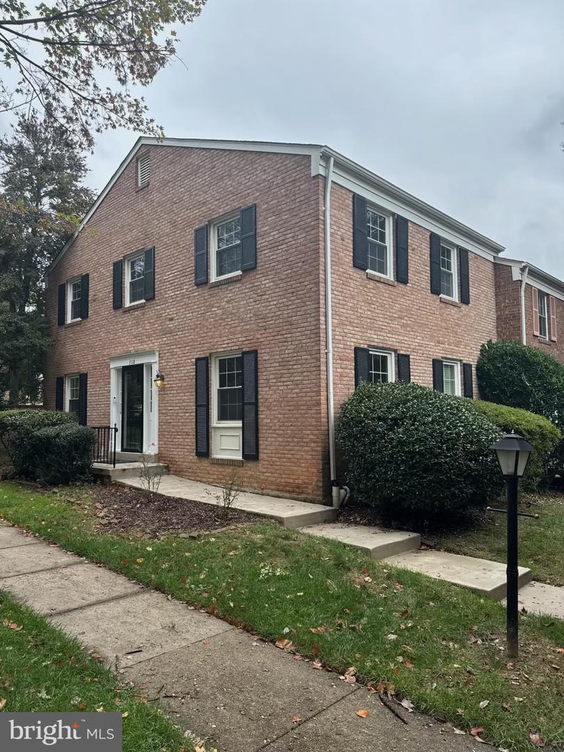 3118 BARNARD CT, FAIRFAX, Virginia 22031, 3 Bedrooms Bedrooms, ,2 BathroomsBathrooms,Residential,For sale,3118 BARNARD CT,VAFX2274782 MLS # VAFX2274782 3118 BARNARD CT, FAIRFAX, Virginia 22031, 3 Bedrooms Bedrooms, ,2 BathroomsBathrooms,Residential,For sale,3118 BARNARD CT,VAFX2274782 MLS # VAFX2274782