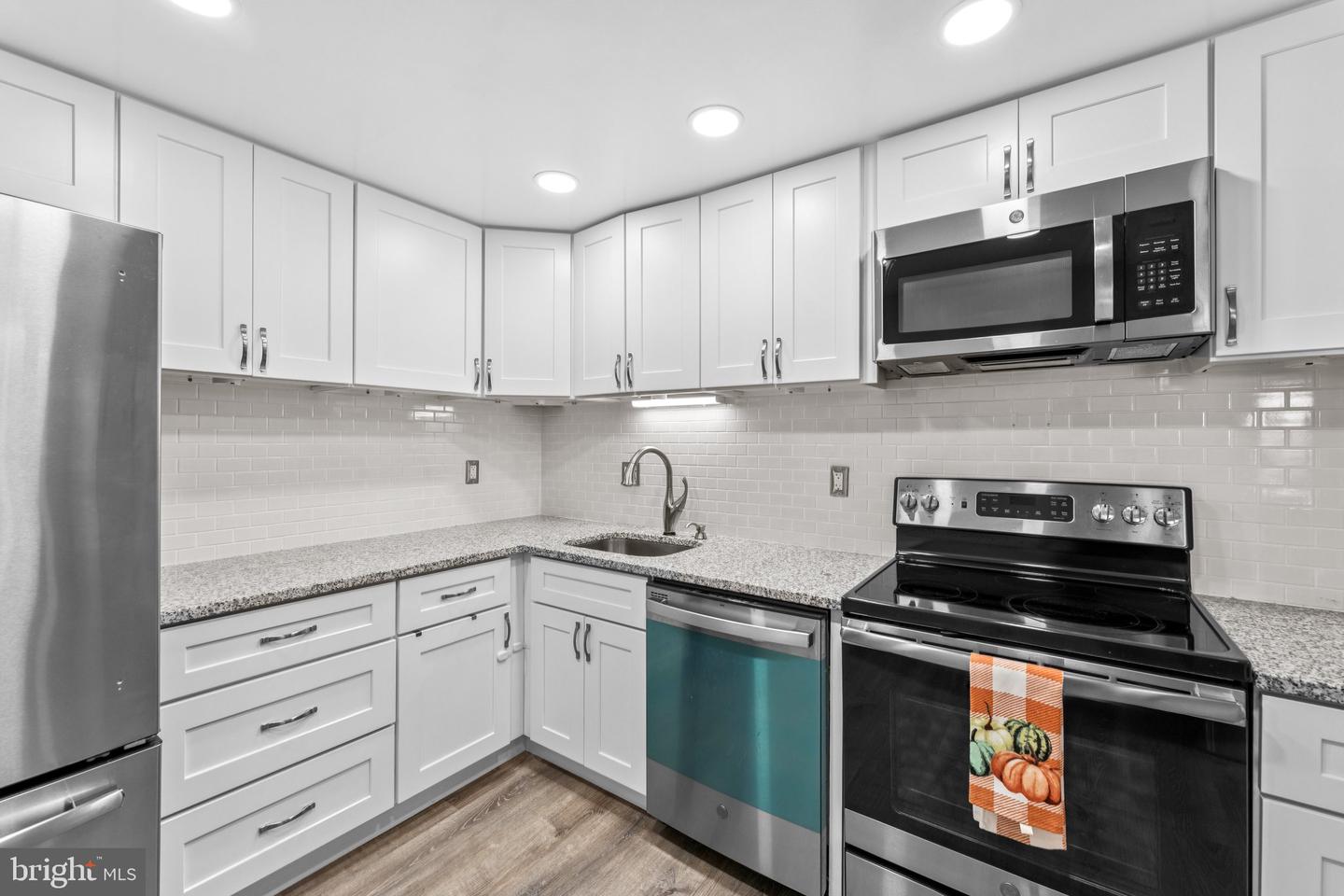 6300 STEVENSON AVE #610, ALEXANDRIA, Virginia 22304, 2 Bedrooms Bedrooms, ,2 BathroomsBathrooms,Residential,For sale,6300 STEVENSON AVE #610,VAAX2050988 MLS # VAAX2050988 6300 STEVENSON AVE #610, ALEXANDRIA, Virginia 22304, 2 Bedrooms Bedrooms, ,2 BathroomsBathrooms,Residential,For sale,6300 STEVENSON AVE #610,VAAX2050988 MLS # VAAX2050988