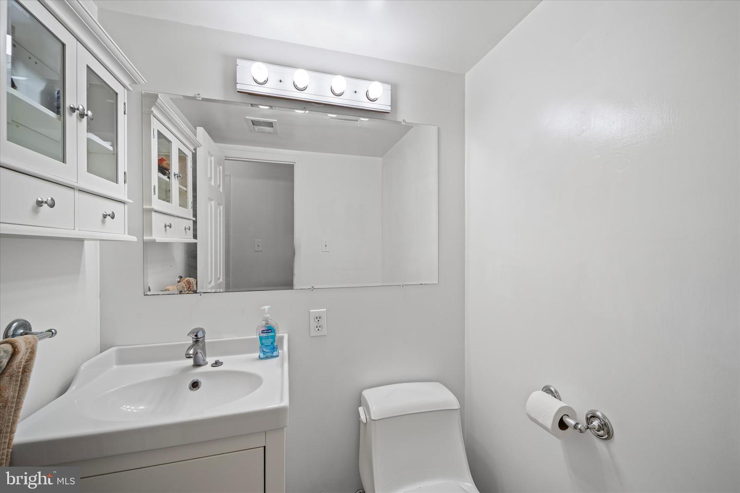 6419 CHARNWOOD ST, SPRINGFIELD, Virginia 22152, 5 Bedrooms Bedrooms, ,2 BathroomsBathrooms,Residential,For sale,6419 CHARNWOOD ST,VAFX2275108 MLS # VAFX2275108 6419 CHARNWOOD ST, SPRINGFIELD, Virginia 22152, 5 Bedrooms Bedrooms, ,2 BathroomsBathrooms,Residential,For sale,6419 CHARNWOOD ST,VAFX2275108 MLS # VAFX2275108