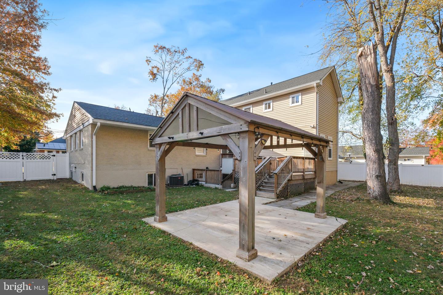 8817 LAGRANGE ST, LORTON, Virginia 22079, 7 Bedrooms Bedrooms, ,4 BathroomsBathrooms,Residential,For sale,8817 LAGRANGE ST,VAFX2275416 MLS # VAFX2275416