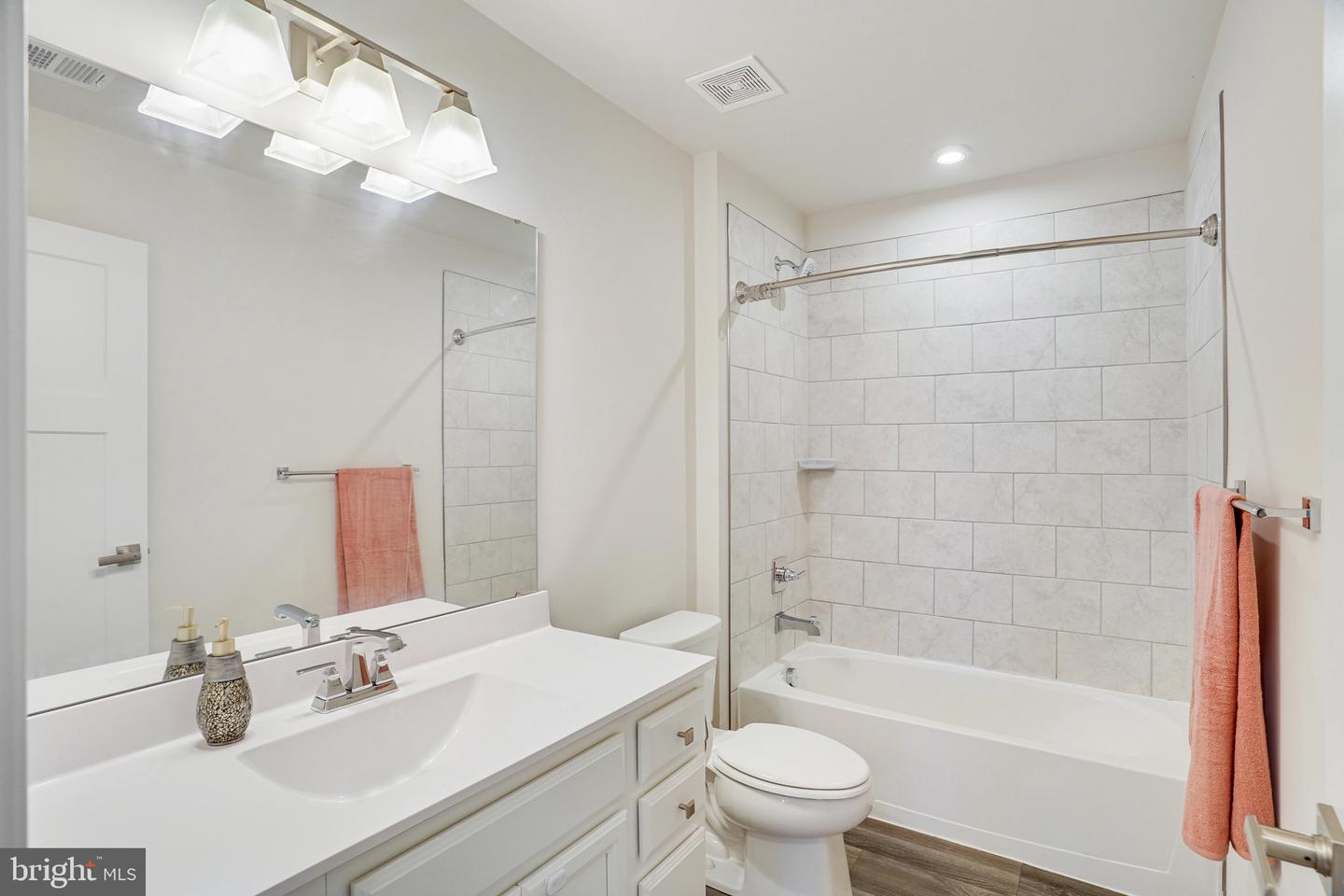 484 BRIDGEPOINT DR, FREDERICKSBURG, Virginia 22405, 4 Bedrooms Bedrooms, ,3 BathroomsBathrooms,Residential,For sale,484 BRIDGEPOINT DR,VAST2043716 MLS # VAST2043716 484 BRIDGEPOINT DR, FREDERICKSBURG, Virginia 22405, 4 Bedrooms Bedrooms, ,3 BathroomsBathrooms,Residential,For sale,484 BRIDGEPOINT DR,VAST2043716 MLS # VAST2043716