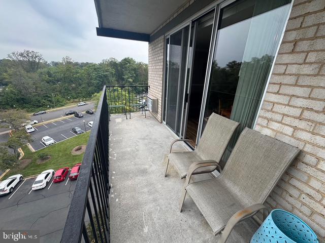 3245 RIO DR #705, FALLS CHURCH, Virginia 22041, 2 Bedrooms Bedrooms, ,1 BathroomBathrooms,Residential,For sale,3245 RIO DR #705,VAFX2275636 MLS # VAFX2275636 3245 RIO DR #705, FALLS CHURCH, Virginia 22041, 2 Bedrooms Bedrooms, ,1 BathroomBathrooms,Residential,For sale,3245 RIO DR #705,VAFX2275636 MLS # VAFX2275636