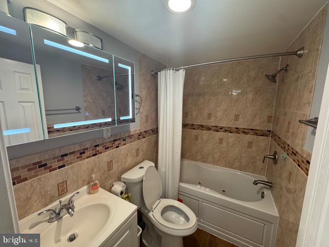 3245 RIO DR #705, FALLS CHURCH, Virginia 22041, 2 Bedrooms Bedrooms, ,1 BathroomBathrooms,Residential,For sale,3245 RIO DR #705,VAFX2275636 MLS # VAFX2275636 3245 RIO DR #705, FALLS CHURCH, Virginia 22041, 2 Bedrooms Bedrooms, ,1 BathroomBathrooms,Residential,For sale,3245 RIO DR #705,VAFX2275636 MLS # VAFX2275636