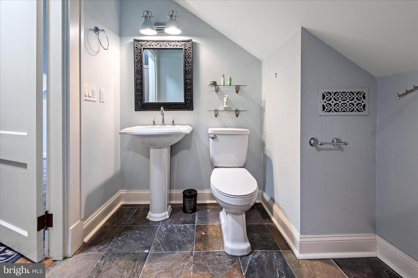 400 HANDLEY AVE, WINCHESTER, Virginia 22601, 3 Bedrooms Bedrooms, ,2 BathroomsBathrooms,Residential,For sale,400 HANDLEY AVE,VAWI2009308 MLS # VAWI2009308 400 HANDLEY AVE, WINCHESTER, Virginia 22601, 3 Bedrooms Bedrooms, ,2 BathroomsBathrooms,Residential,For sale,400 HANDLEY AVE,VAWI2009308 MLS # VAWI2009308