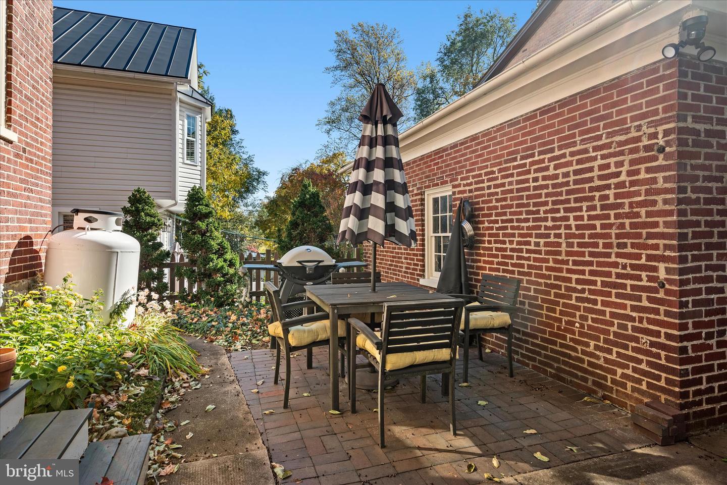 400 HANDLEY AVE, WINCHESTER, Virginia 22601, 3 Bedrooms Bedrooms, ,2 BathroomsBathrooms,Residential,For sale,400 HANDLEY AVE,VAWI2009308 MLS # VAWI2009308 400 HANDLEY AVE, WINCHESTER, Virginia 22601, 3 Bedrooms Bedrooms, ,2 BathroomsBathrooms,Residential,For sale,400 HANDLEY AVE,VAWI2009308 MLS # VAWI2009308