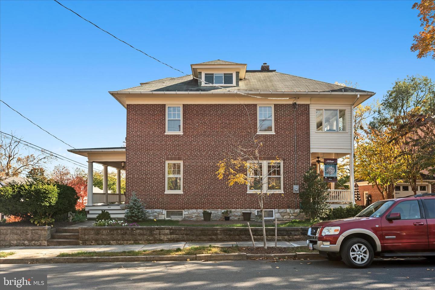 400 HANDLEY AVE, WINCHESTER, Virginia 22601, 3 Bedrooms Bedrooms, ,2 BathroomsBathrooms,Residential,For sale,400 HANDLEY AVE,VAWI2009308 MLS # VAWI2009308 400 HANDLEY AVE, WINCHESTER, Virginia 22601, 3 Bedrooms Bedrooms, ,2 BathroomsBathrooms,Residential,For sale,400 HANDLEY AVE,VAWI2009308 MLS # VAWI2009308