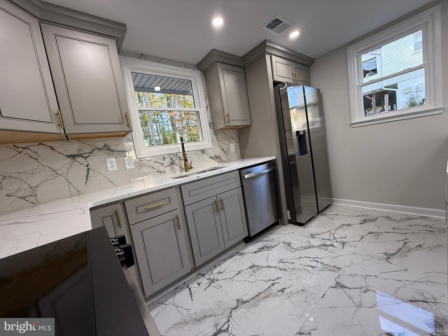 13014 KERRYDALE RD, WOODBRIDGE, Virginia 22193, 4 Bedrooms Bedrooms, ,2 BathroomsBathrooms,Residential,For sale,13014 KERRYDALE RD,VAPW2106654 MLS # VAPW2106654 13014 KERRYDALE RD, WOODBRIDGE, Virginia 22193, 4 Bedrooms Bedrooms, ,2 BathroomsBathrooms,Residential,For sale,13014 KERRYDALE RD,VAPW2106654 MLS # VAPW2106654