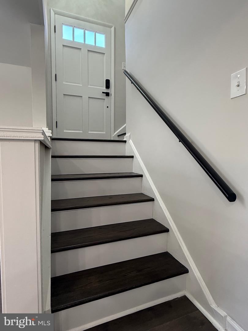 13014 KERRYDALE RD, WOODBRIDGE, Virginia 22193, 4 Bedrooms Bedrooms, ,2 BathroomsBathrooms,Residential,For sale,13014 KERRYDALE RD,VAPW2106654 MLS # VAPW2106654 13014 KERRYDALE RD, WOODBRIDGE, Virginia 22193, 4 Bedrooms Bedrooms, ,2 BathroomsBathrooms,Residential,For sale,13014 KERRYDALE RD,VAPW2106654 MLS # VAPW2106654