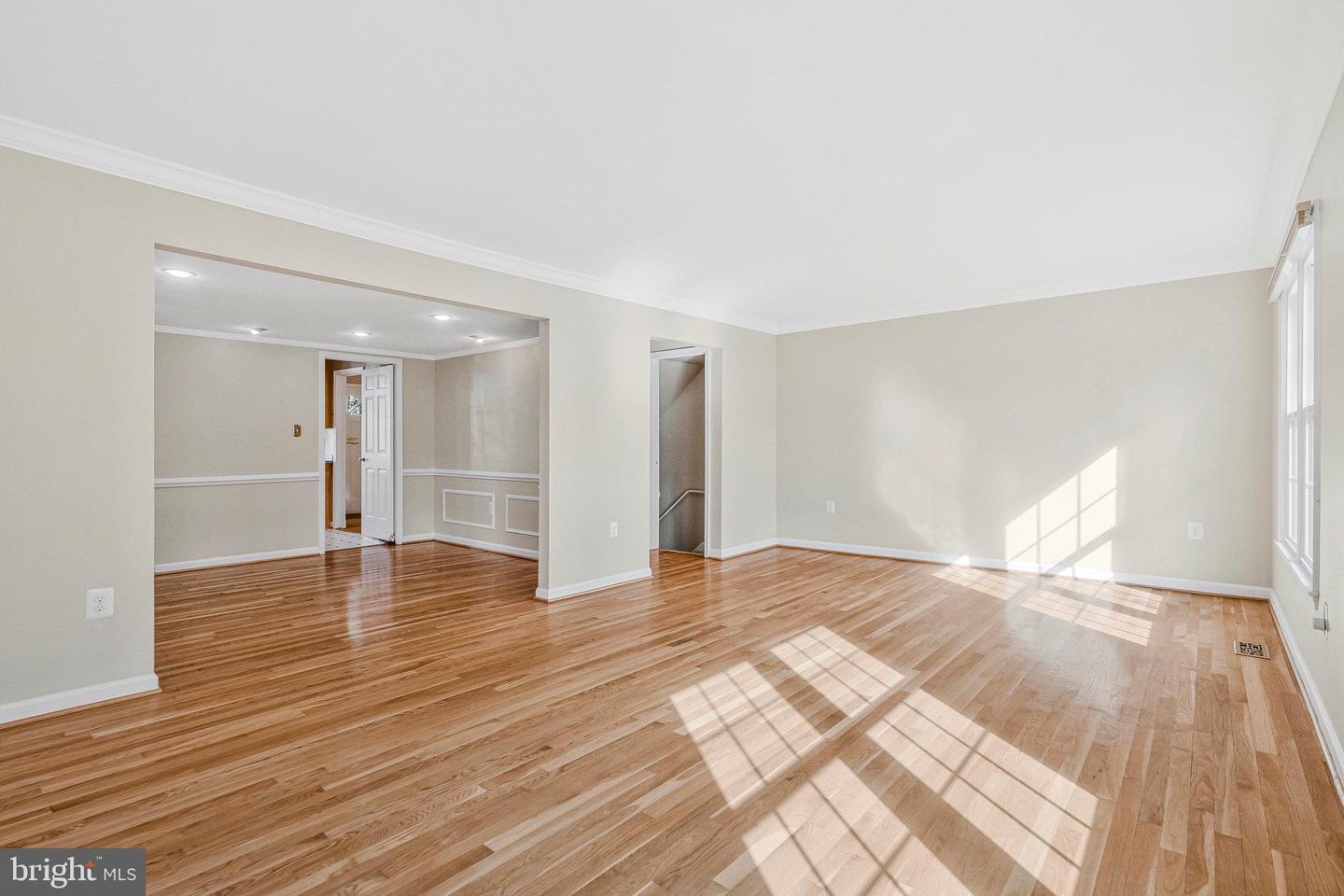 6604 MCLEAN CT, MCLEAN, Virginia 22101, 3 Bedrooms Bedrooms, ,3 BathroomsBathrooms,Residential,For sale,6604 MCLEAN CT,VAFX2276050 MLS # VAFX2276050 6604 MCLEAN CT, MCLEAN, Virginia 22101, 3 Bedrooms Bedrooms, ,3 BathroomsBathrooms,Residential,For sale,6604 MCLEAN CT,VAFX2276050 MLS # VAFX2276050