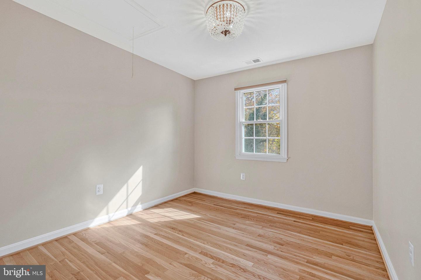 6604 MCLEAN CT, MCLEAN, Virginia 22101, 3 Bedrooms Bedrooms, ,3 BathroomsBathrooms,Residential,For sale,6604 MCLEAN CT,VAFX2276050 MLS # VAFX2276050 6604 MCLEAN CT, MCLEAN, Virginia 22101, 3 Bedrooms Bedrooms, ,3 BathroomsBathrooms,Residential,For sale,6604 MCLEAN CT,VAFX2276050 MLS # VAFX2276050