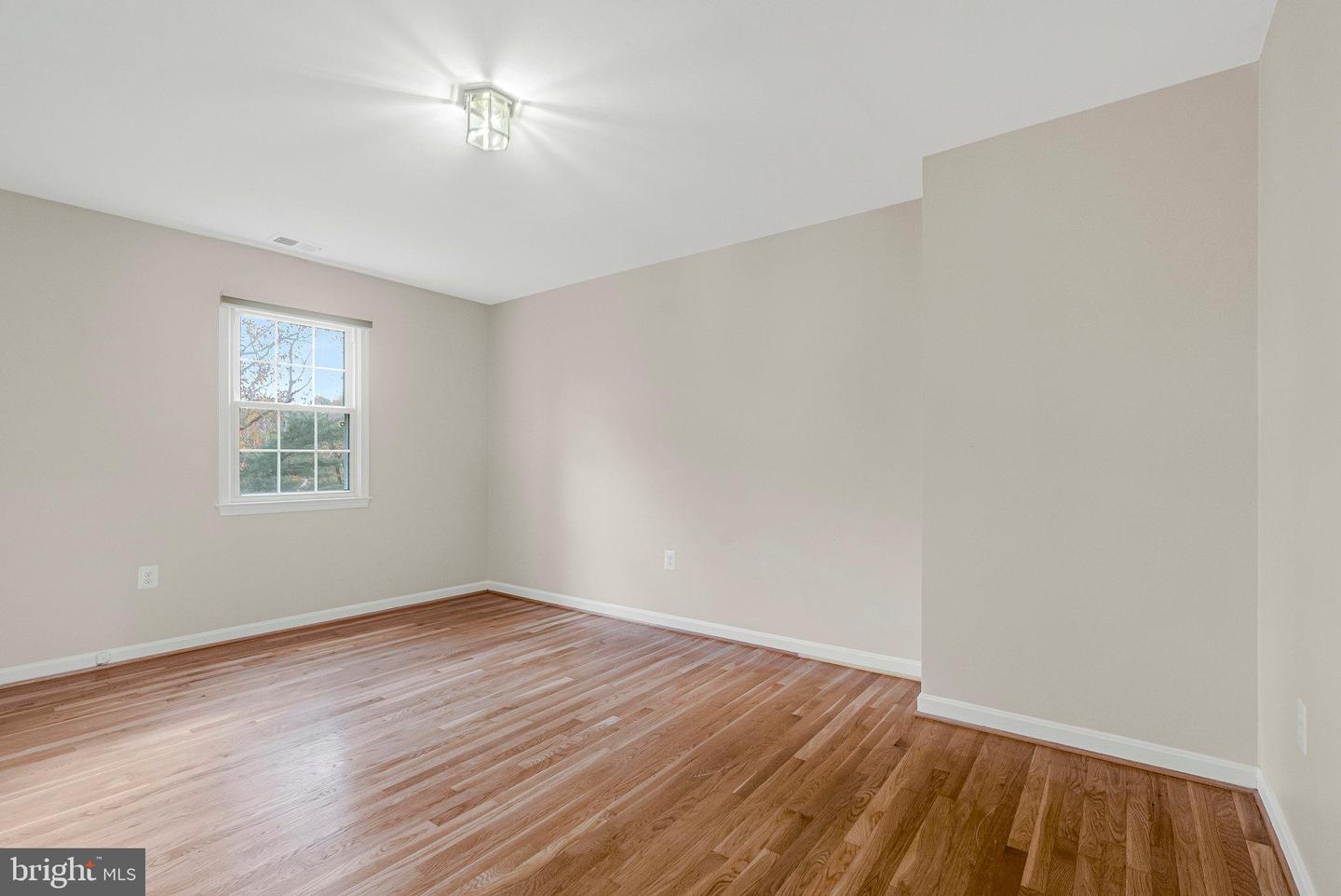 6604 MCLEAN CT, MCLEAN, Virginia 22101, 3 Bedrooms Bedrooms, ,3 BathroomsBathrooms,Residential,For sale,6604 MCLEAN CT,VAFX2276050 MLS # VAFX2276050 6604 MCLEAN CT, MCLEAN, Virginia 22101, 3 Bedrooms Bedrooms, ,3 BathroomsBathrooms,Residential,For sale,6604 MCLEAN CT,VAFX2276050 MLS # VAFX2276050