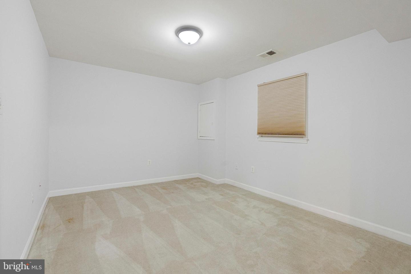 6604 MCLEAN CT, MCLEAN, Virginia 22101, 3 Bedrooms Bedrooms, ,3 BathroomsBathrooms,Residential,For sale,6604 MCLEAN CT,VAFX2276050 MLS # VAFX2276050 6604 MCLEAN CT, MCLEAN, Virginia 22101, 3 Bedrooms Bedrooms, ,3 BathroomsBathrooms,Residential,For sale,6604 MCLEAN CT,VAFX2276050 MLS # VAFX2276050