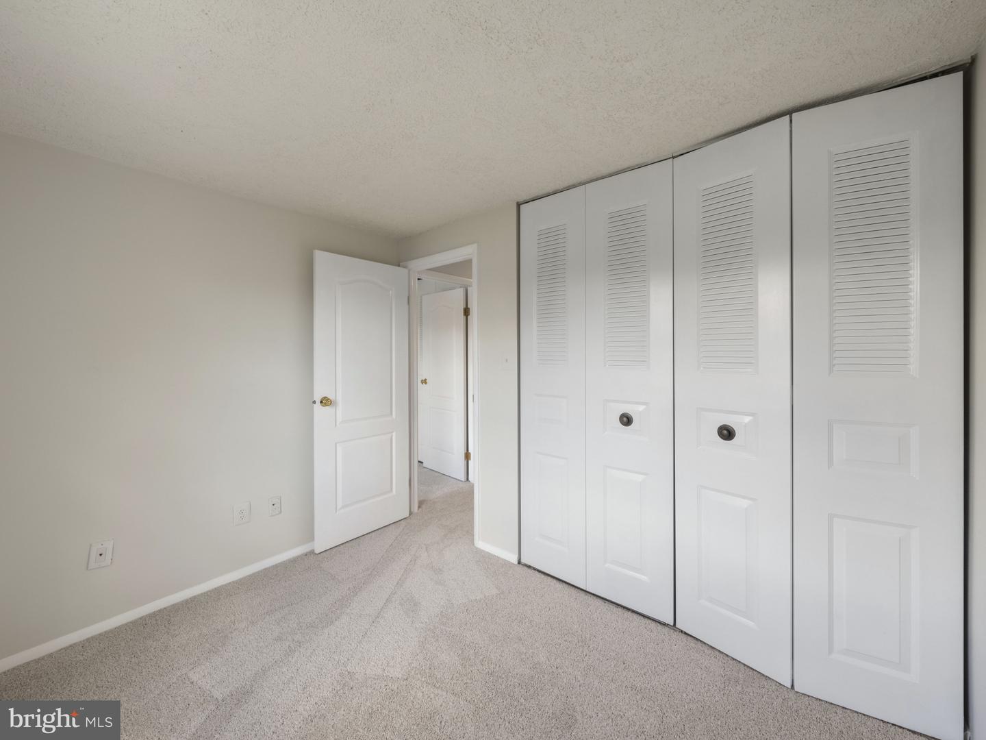 8027 TYSON OAKS CIR, VIENNA, Virginia 22182, 3 Bedrooms Bedrooms, ,2 BathroomsBathrooms,Residential,For sale,8027 TYSON OAKS CIR,VAFX2275978 MLS # VAFX2275978 8027 TYSON OAKS CIR, VIENNA, Virginia 22182, 3 Bedrooms Bedrooms, ,2 BathroomsBathrooms,Residential,For sale,8027 TYSON OAKS CIR,VAFX2275978 MLS # VAFX2275978