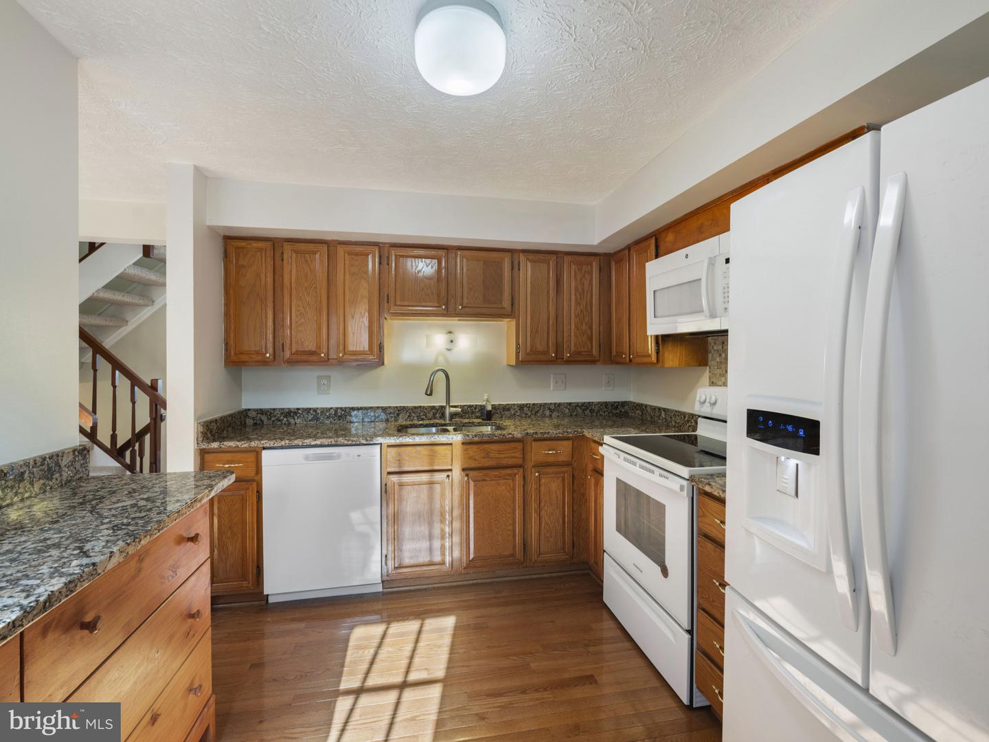 8027 TYSON OAKS CIR, VIENNA, Virginia 22182, 3 Bedrooms Bedrooms, ,2 BathroomsBathrooms,Residential,For sale,8027 TYSON OAKS CIR,VAFX2275978 MLS # VAFX2275978 8027 TYSON OAKS CIR, VIENNA, Virginia 22182, 3 Bedrooms Bedrooms, ,2 BathroomsBathrooms,Residential,For sale,8027 TYSON OAKS CIR,VAFX2275978 MLS # VAFX2275978