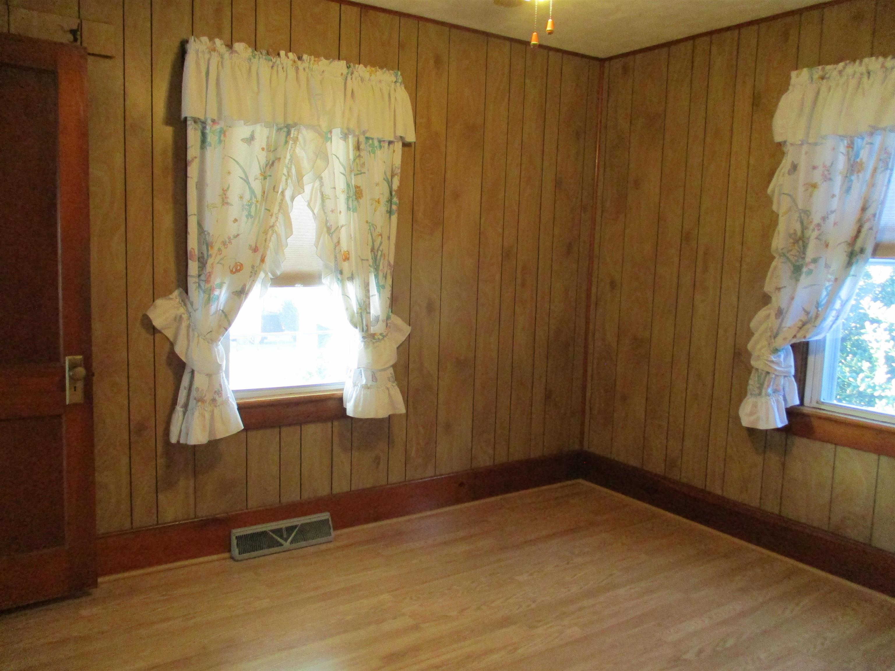 181 BELLEVUE ST, TIMBERVILLE, Virginia 22853, 3 Bedrooms Bedrooms, ,1 BathroomBathrooms,Residential,181 BELLEVUE ST,670786 MLS # 670786 181 BELLEVUE ST, TIMBERVILLE, Virginia 22853, 3 Bedrooms Bedrooms, ,1 BathroomBathrooms,Residential,181 BELLEVUE ST,670786 MLS # 670786