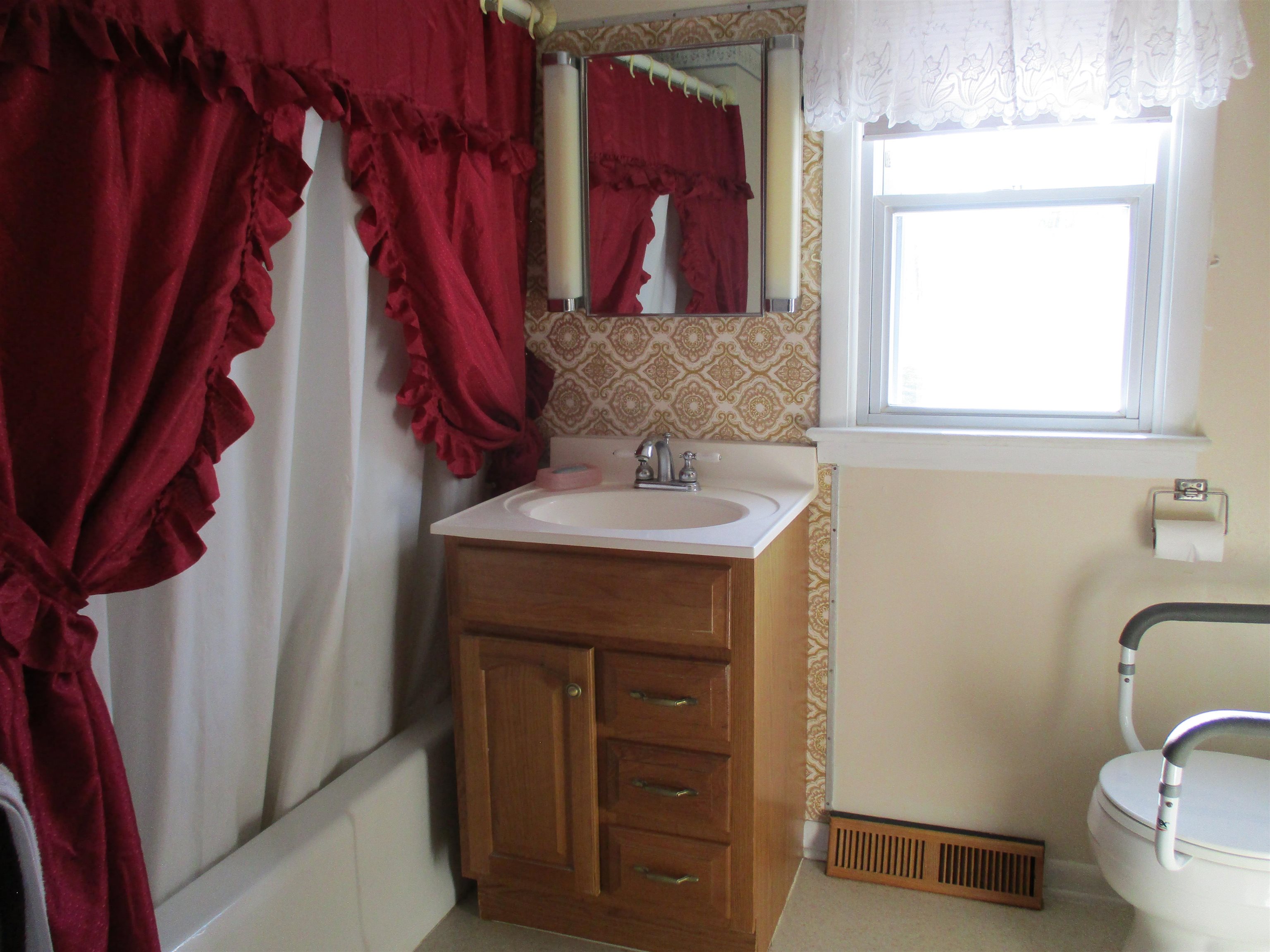 181 BELLEVUE ST, TIMBERVILLE, Virginia 22853, 3 Bedrooms Bedrooms, ,1 BathroomBathrooms,Residential,181 BELLEVUE ST,670786 MLS # 670786 181 BELLEVUE ST, TIMBERVILLE, Virginia 22853, 3 Bedrooms Bedrooms, ,1 BathroomBathrooms,Residential,181 BELLEVUE ST,670786 MLS # 670786