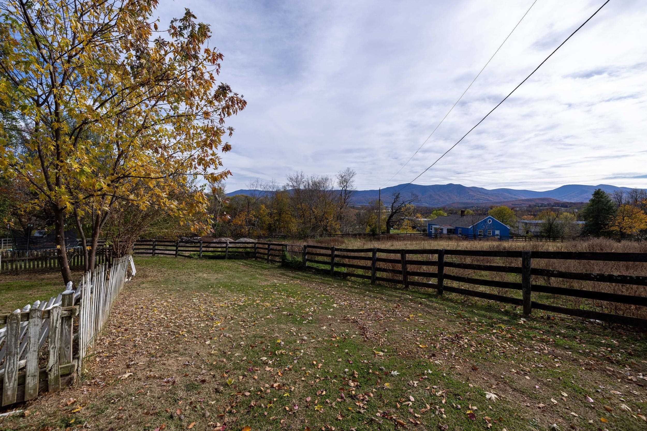 143 LAKEWOOD RD, LURAY, Virginia 22835, 4 Bedrooms Bedrooms, ,2 BathroomsBathrooms,Residential,143 LAKEWOOD RD,670787 MLS # 670787 143 LAKEWOOD RD, LURAY, Virginia 22835, 4 Bedrooms Bedrooms, ,2 BathroomsBathrooms,Residential,143 LAKEWOOD RD,670787 MLS # 670787