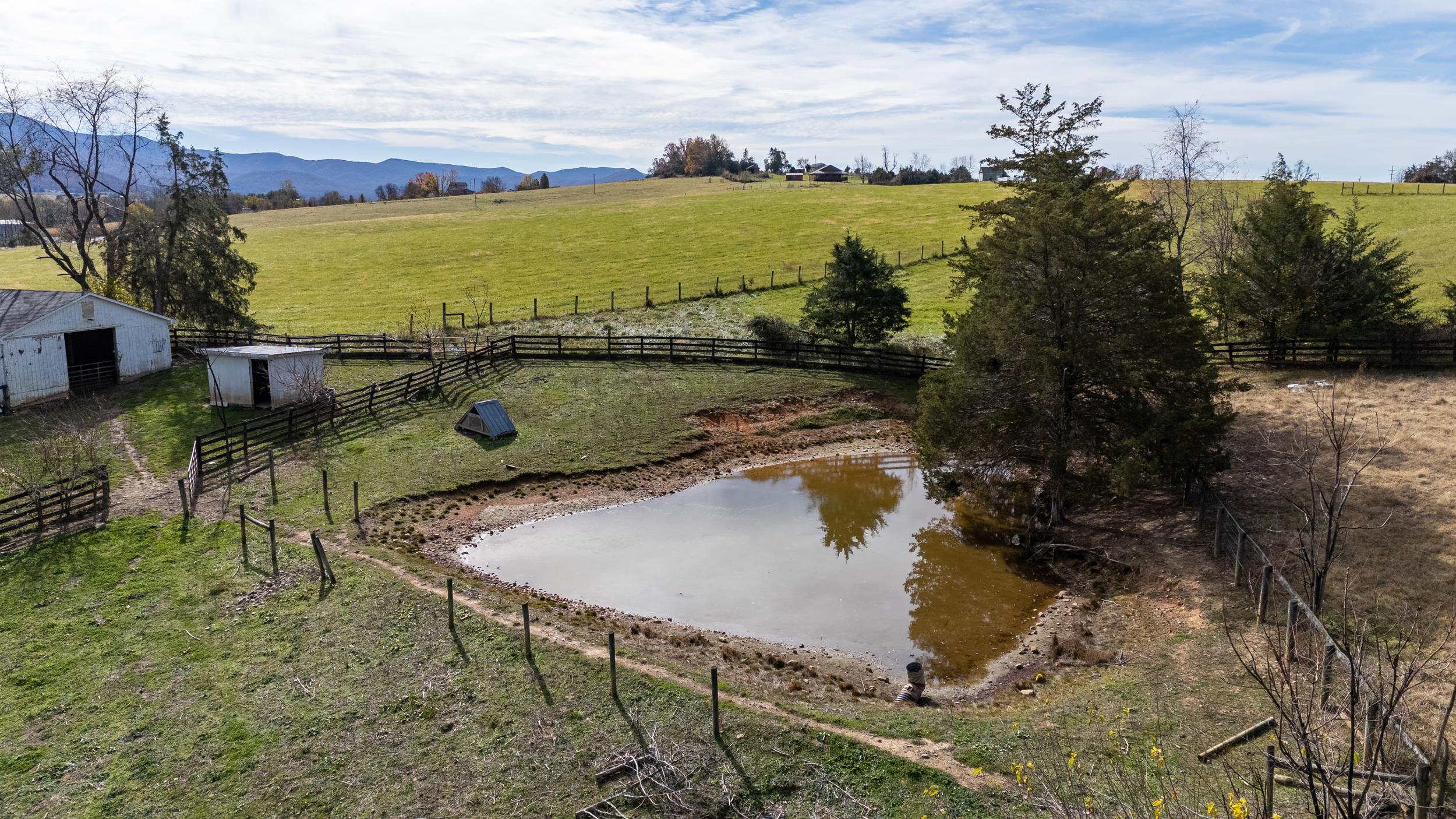 143 LAKEWOOD RD, LURAY, Virginia 22835, 4 Bedrooms Bedrooms, ,2 BathroomsBathrooms,Residential,143 LAKEWOOD RD,670787 MLS # 670787 143 LAKEWOOD RD, LURAY, Virginia 22835, 4 Bedrooms Bedrooms, ,2 BathroomsBathrooms,Residential,143 LAKEWOOD RD,670787 MLS # 670787