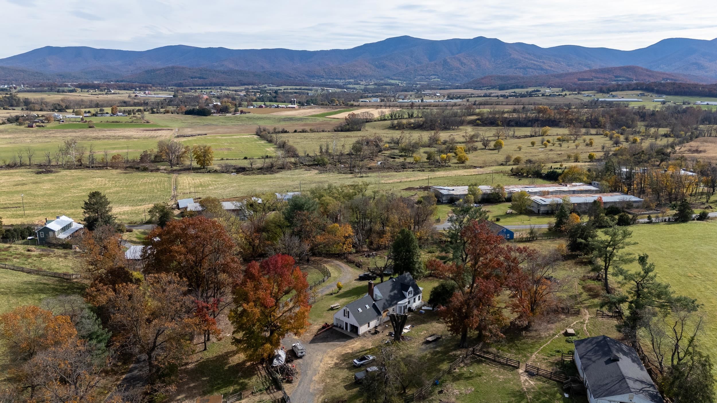 143 LAKEWOOD RD, LURAY, Virginia 22835, 4 Bedrooms Bedrooms, ,2 BathroomsBathrooms,Residential,143 LAKEWOOD RD,670787 MLS # 670787 143 LAKEWOOD RD, LURAY, Virginia 22835, 4 Bedrooms Bedrooms, ,2 BathroomsBathrooms,Residential,143 LAKEWOOD RD,670787 MLS # 670787