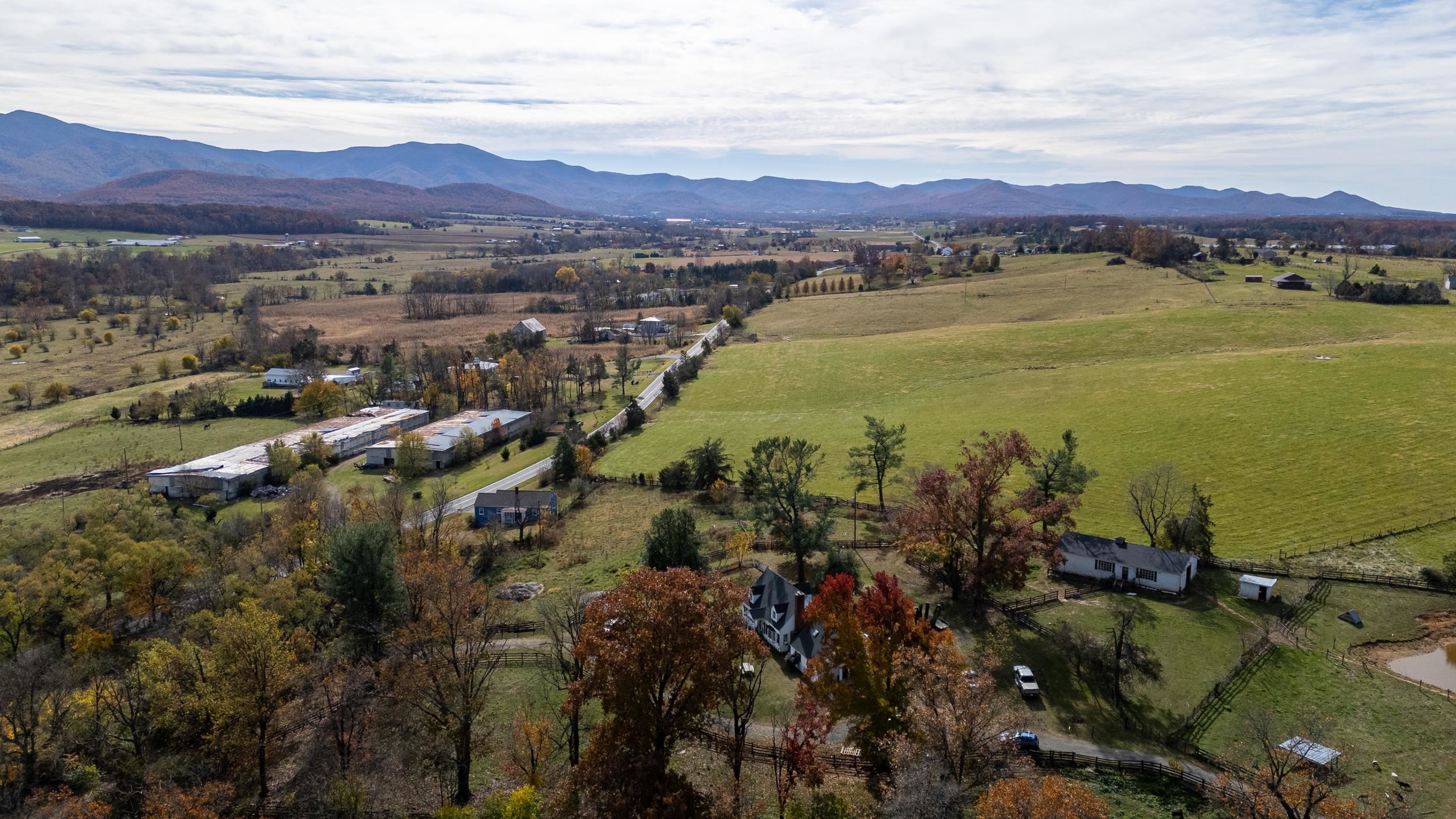 143 LAKEWOOD RD, LURAY, Virginia 22835, 4 Bedrooms Bedrooms, ,2 BathroomsBathrooms,Residential,143 LAKEWOOD RD,670787 MLS # 670787 143 LAKEWOOD RD, LURAY, Virginia 22835, 4 Bedrooms Bedrooms, ,2 BathroomsBathrooms,Residential,143 LAKEWOOD RD,670787 MLS # 670787