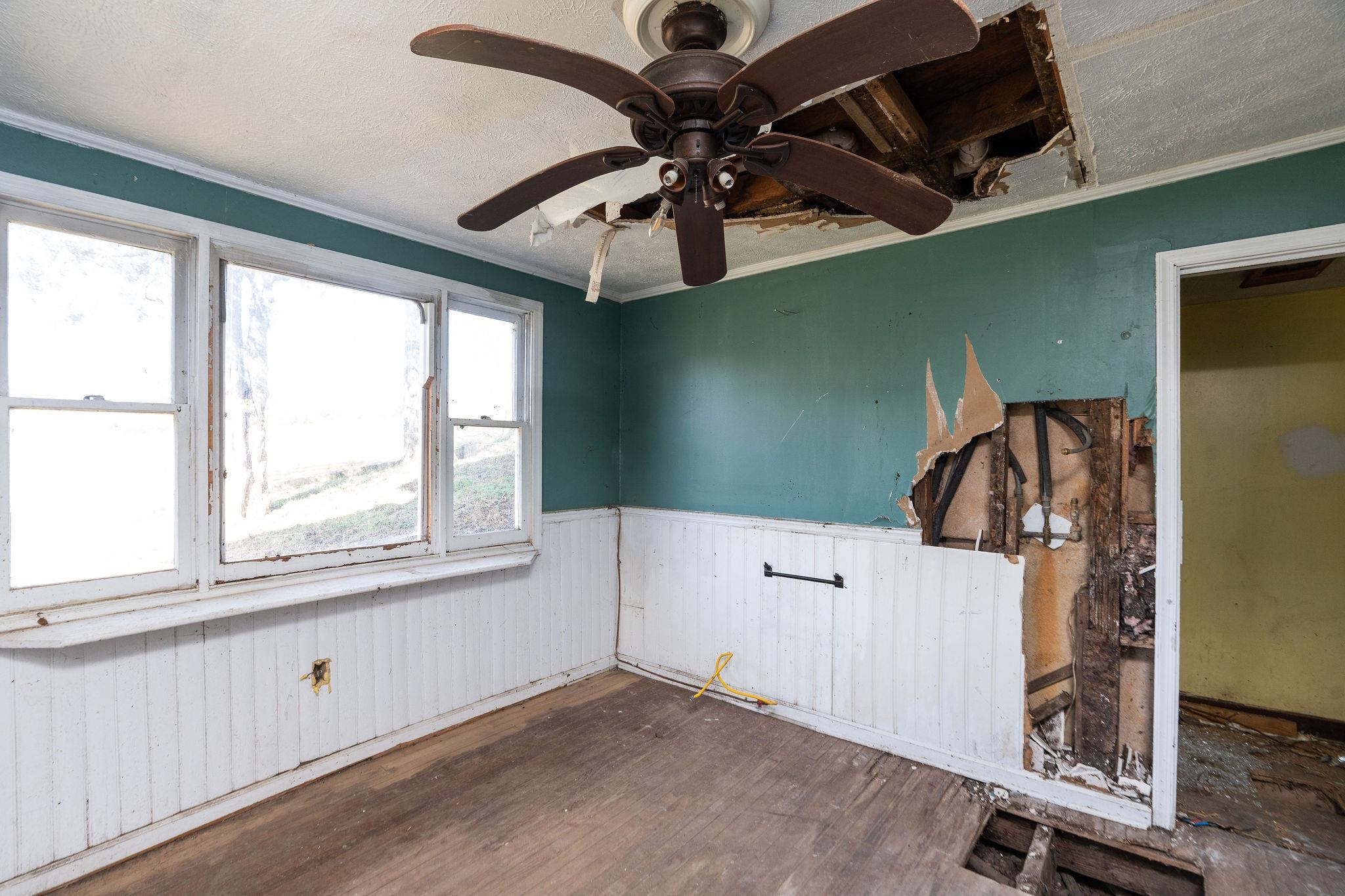 5818 LEE JACKSON HWY, GREENVILLE, Virginia 24440, 3 Bedrooms Bedrooms, ,2 BathroomsBathrooms,Residential,5818 LEE JACKSON HWY,670788 MLS # 670788 5818 LEE JACKSON HWY, GREENVILLE, Virginia 24440, 3 Bedrooms Bedrooms, ,2 BathroomsBathrooms,Residential,5818 LEE JACKSON HWY,670788 MLS # 670788