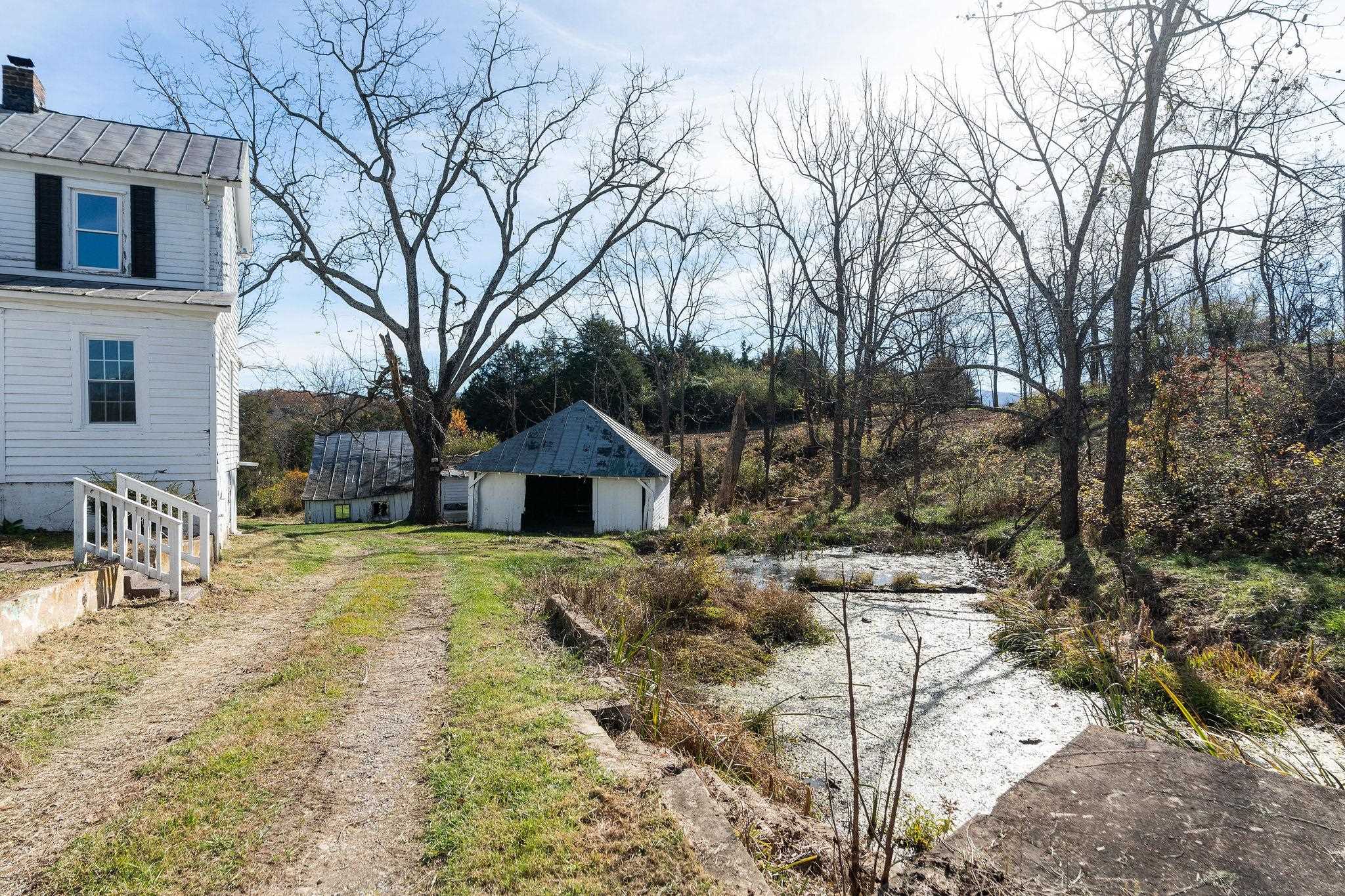 5818 LEE JACKSON HWY, GREENVILLE, Virginia 24440, 3 Bedrooms Bedrooms, ,2 BathroomsBathrooms,Residential,5818 LEE JACKSON HWY,670788 MLS # 670788 5818 LEE JACKSON HWY, GREENVILLE, Virginia 24440, 3 Bedrooms Bedrooms, ,2 BathroomsBathrooms,Residential,5818 LEE JACKSON HWY,670788 MLS # 670788